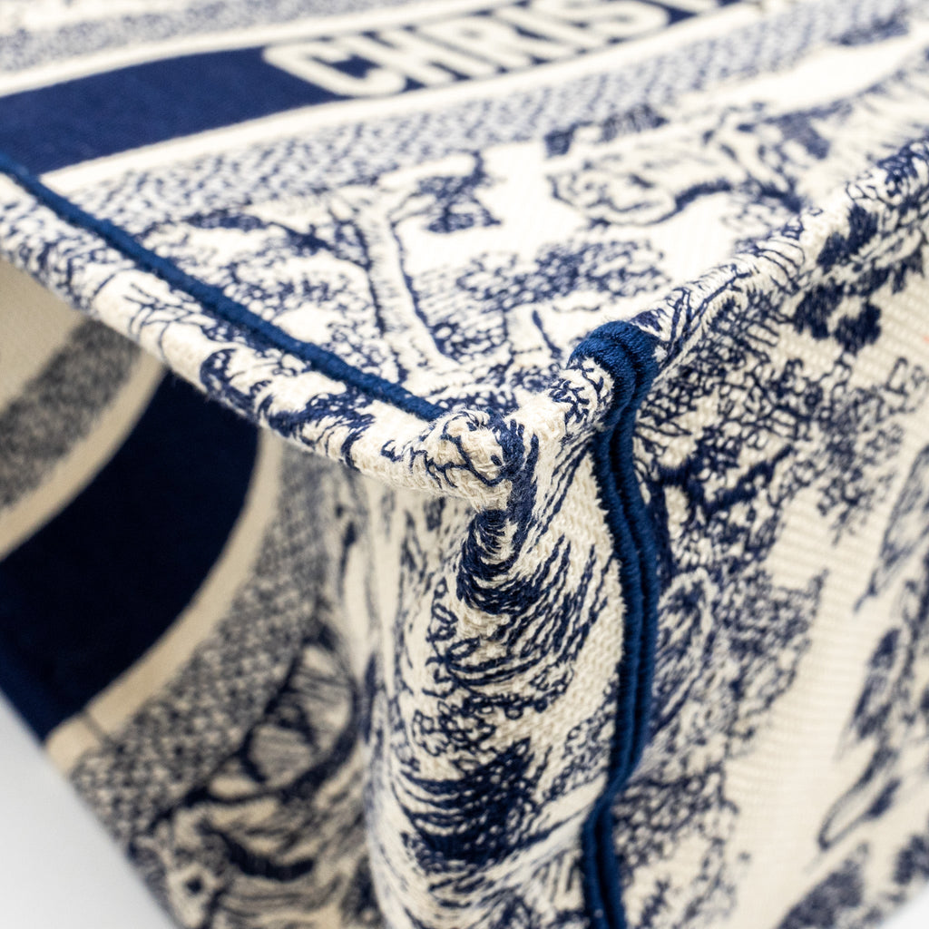 DIOR MEDIUM BOOK TOTE TOILE DE JOUY EMBROIDERY