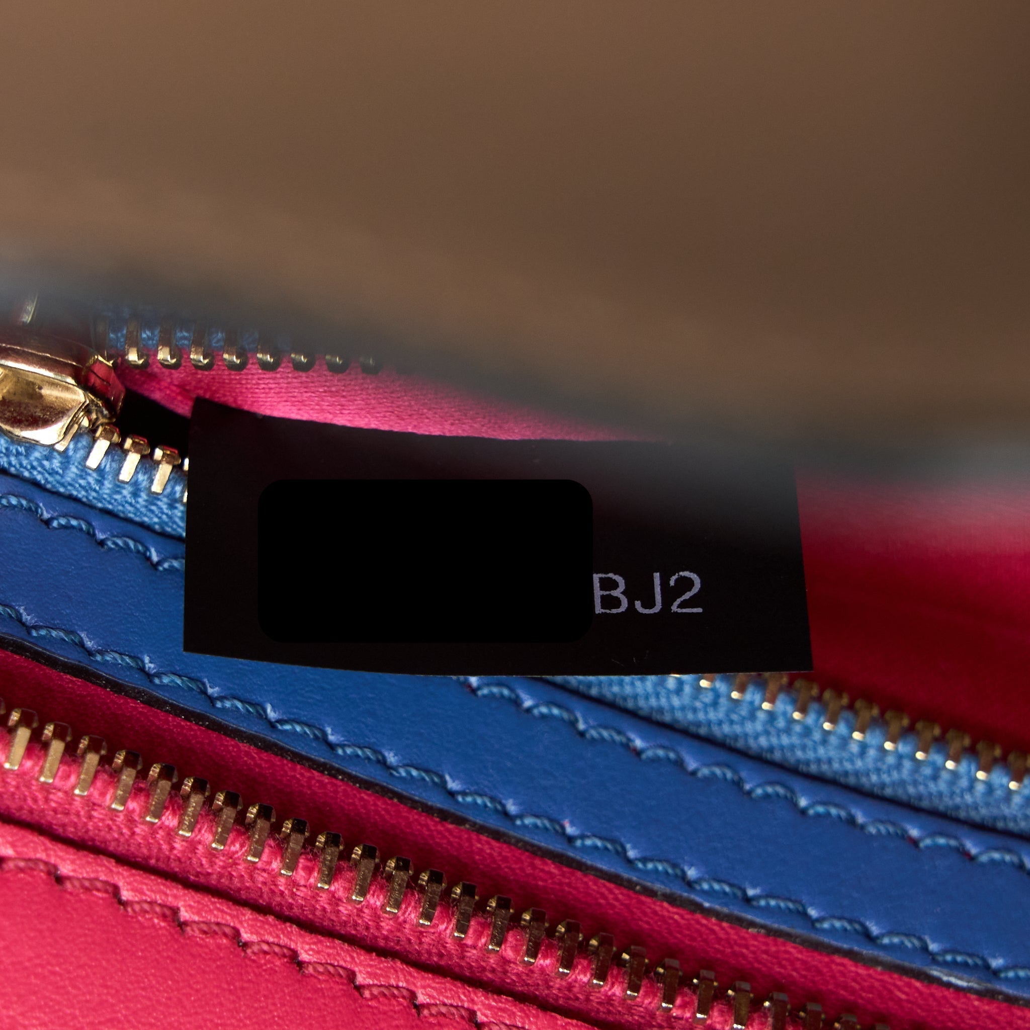 VALENTINO ROCKSTUD PAGOTA BAG MULTICOLOUR GHW
