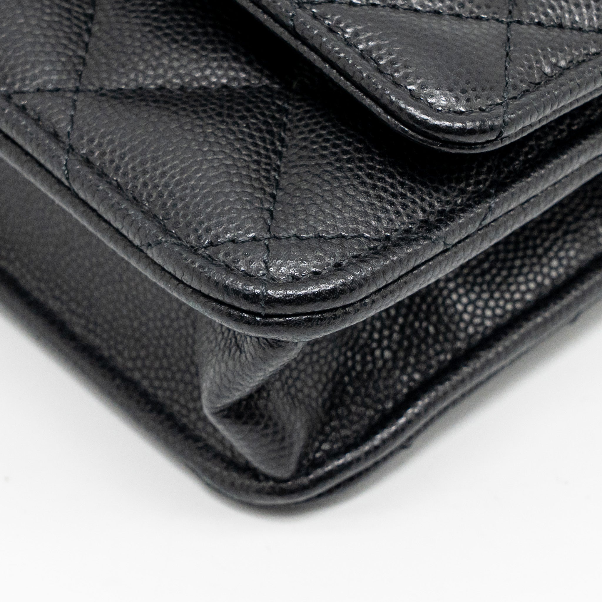 CHANEL CC LOGO QUILTED WALLET ON CHAIN CAVIAR BLACK LGHW (MICROCHIP)