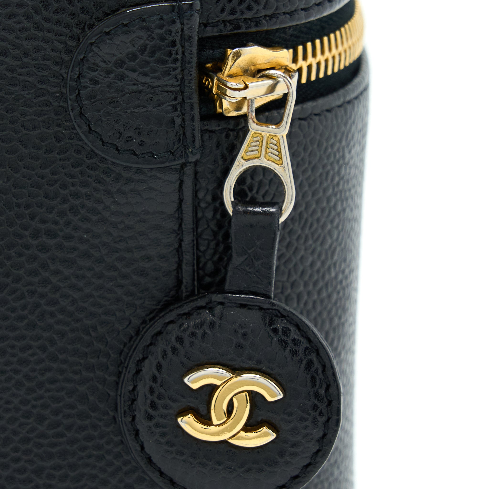 CHANEL VINTAGE VERTICAL CC LOGO COSMETIC VANITY CAVIAR BLACK GHW