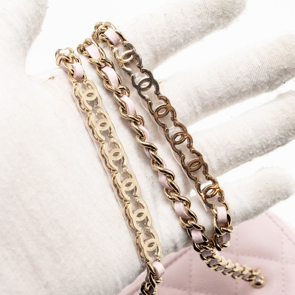 CHANEL 22P LONG VANITY CASE WITH LOGO CHAIN LIGHT PINK CAVIAR LGHW
