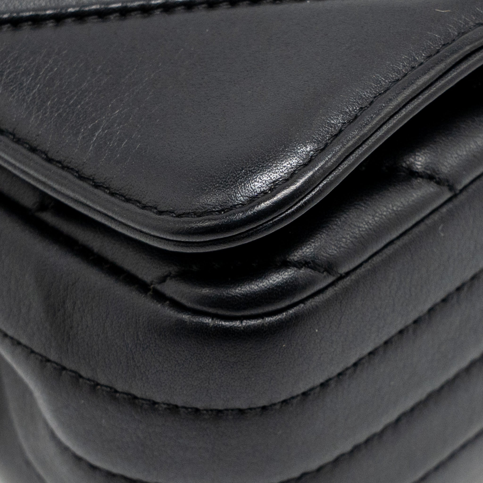 CHANEL CHEVRON FLAP BAG LAMBSKIN BLACK LGHW