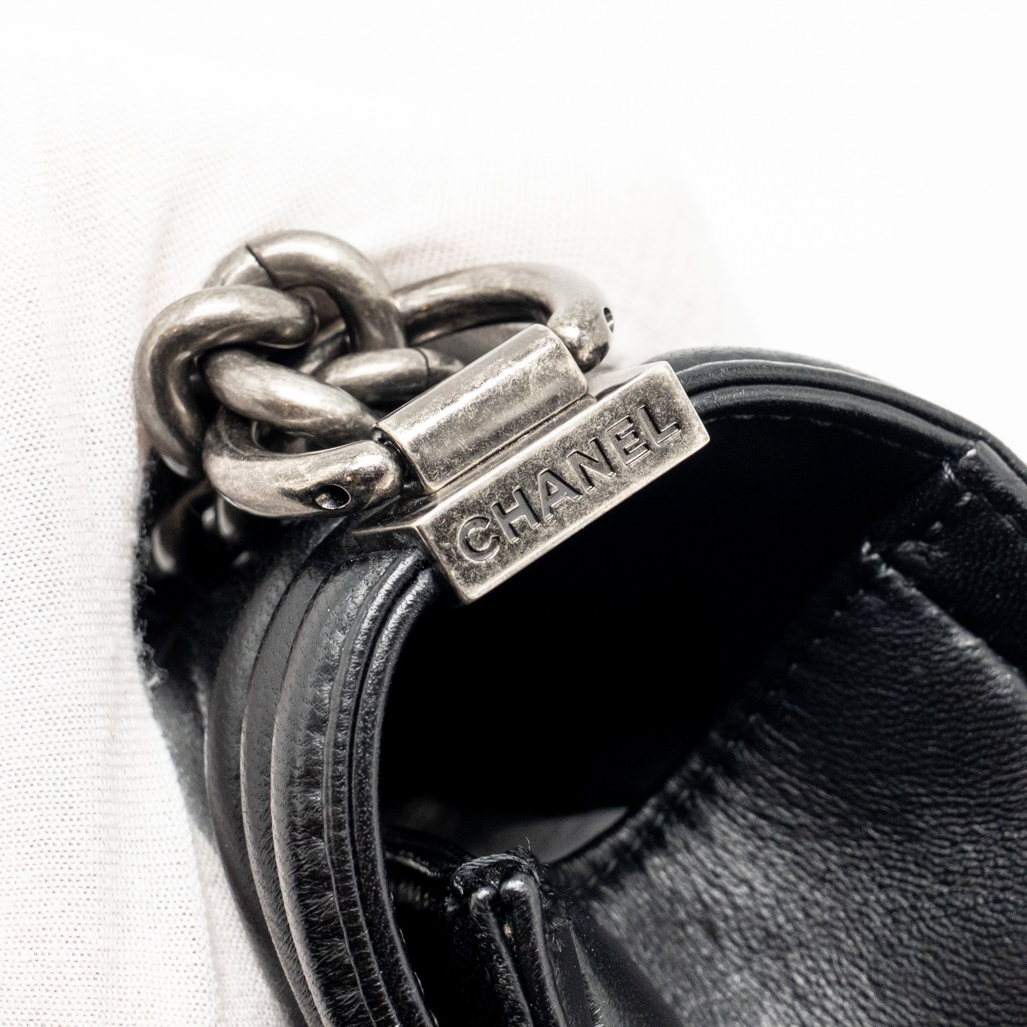 CHANEL MEDIUM BOY BAG LAMBSKIN BLACK RUTHENIUM HARDWARE