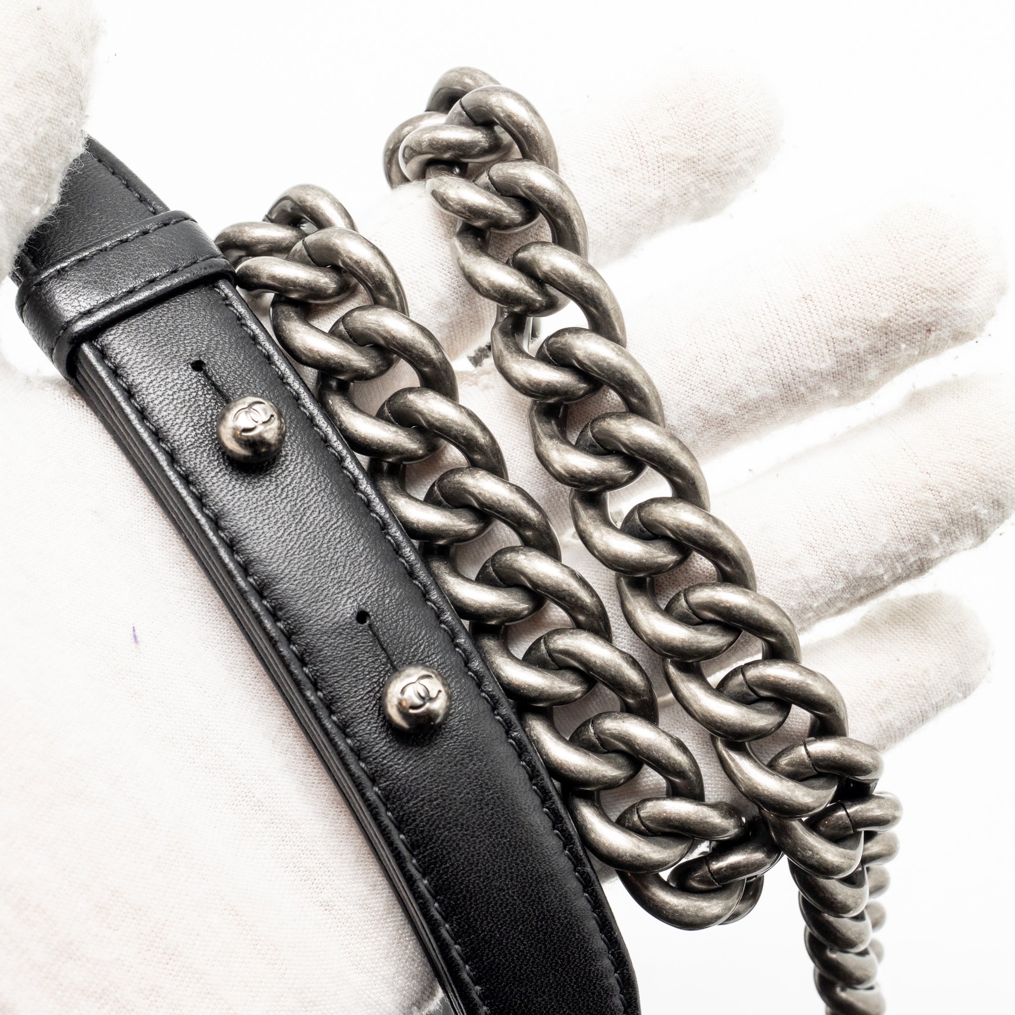CHANEL MEDIUM BOY BAG LAMBSKIN BLACK RUTHENIUM HARDWARE