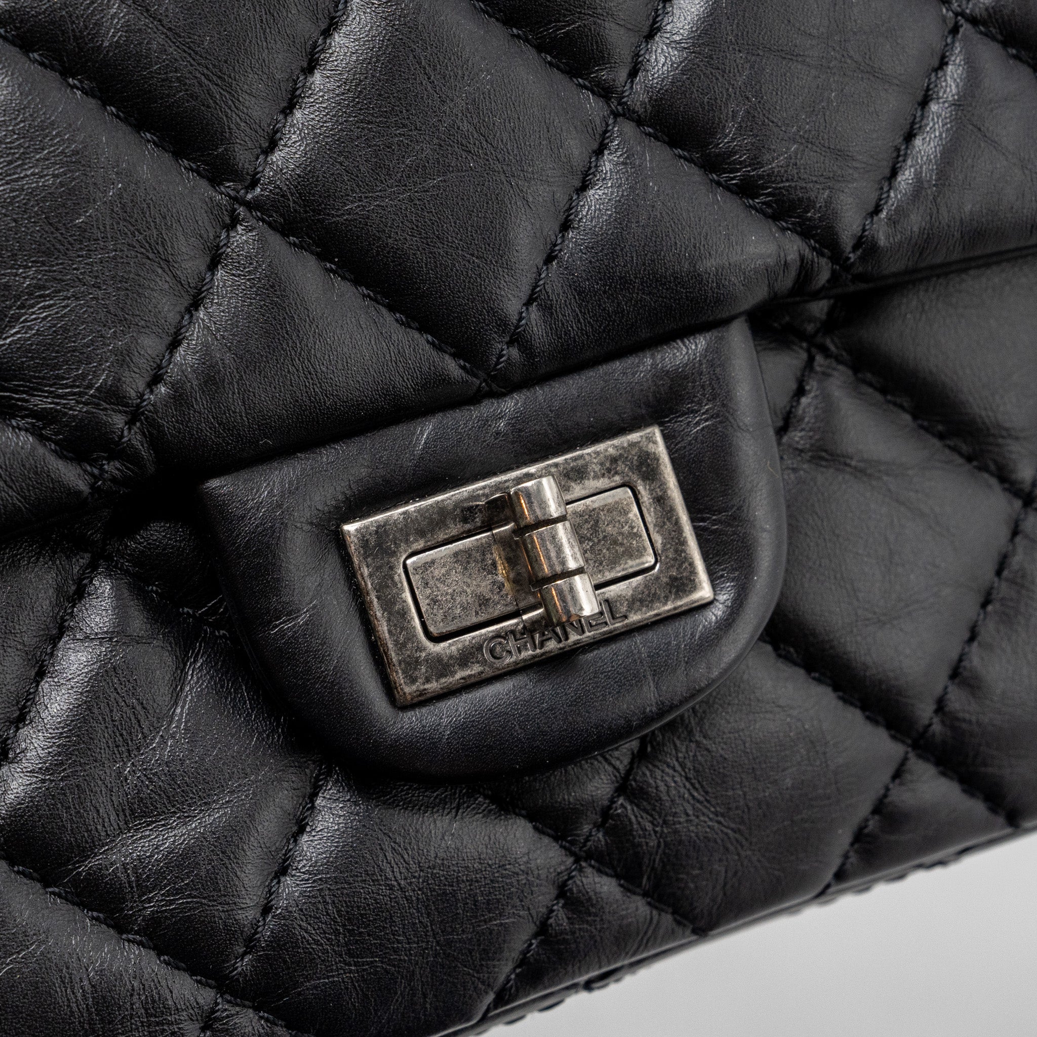 CHANEL 2.55 226 REISSUE FLAP BAG AGED CALFSKIN BLACK RUTHENIUM HARDWARE