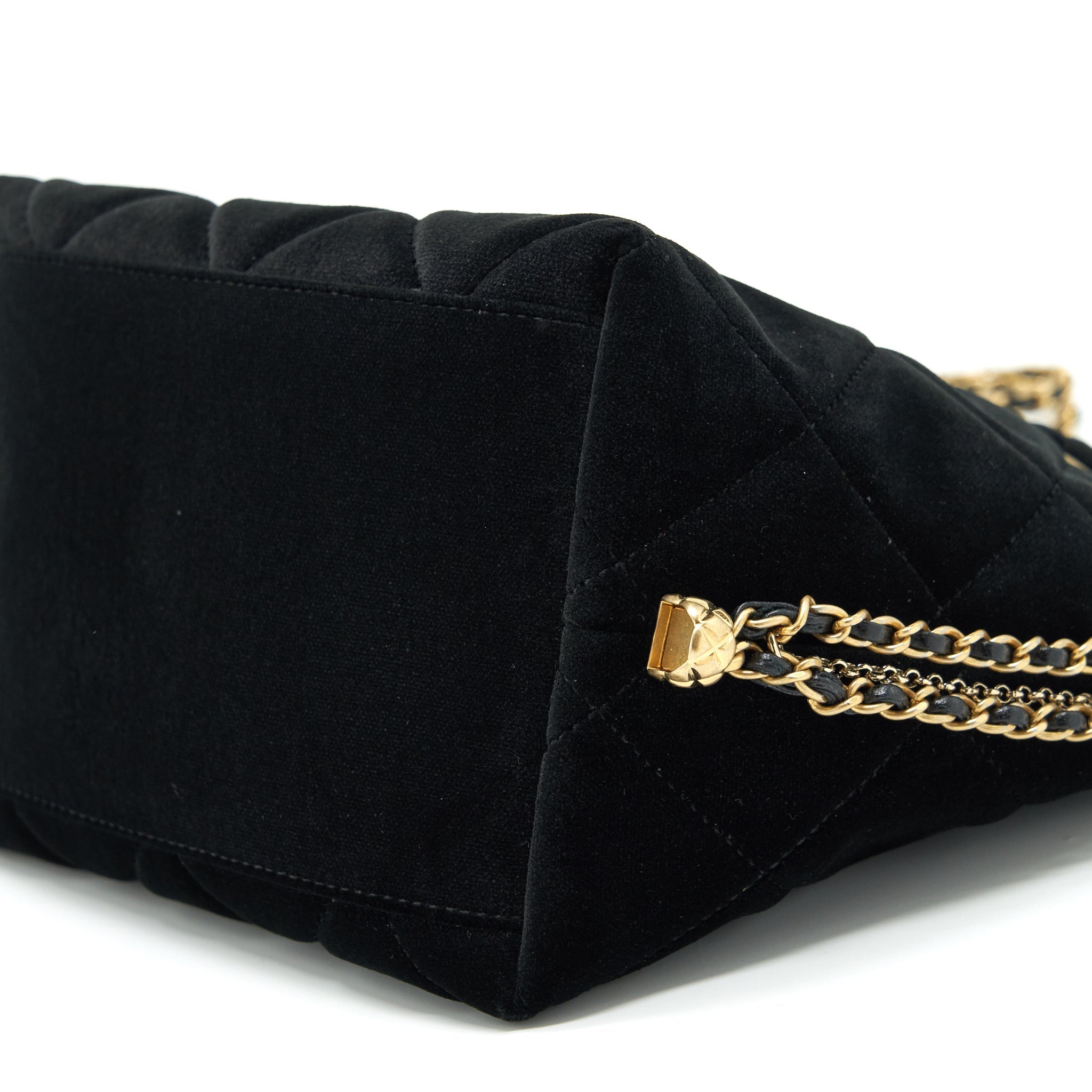 CHANEL BUCKET BAG VELVET BLACK GHW