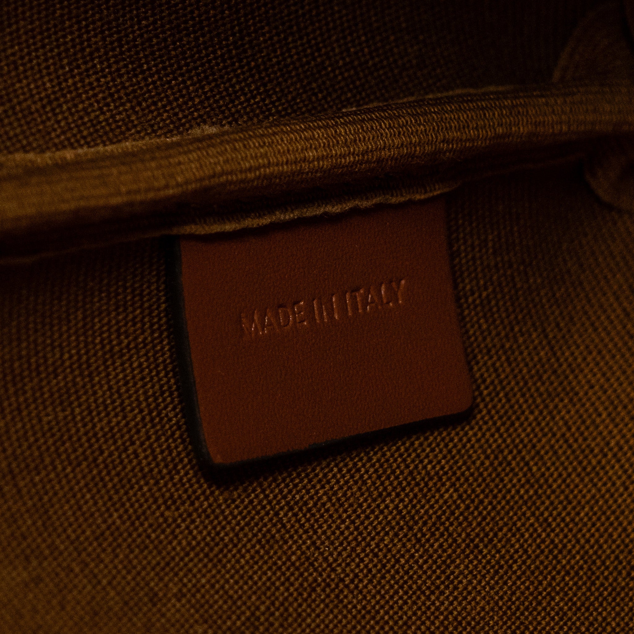 CELINE SMALL BUCKET IN TRIOMPHE CANVAS AND CALFSKIN TAN GHW