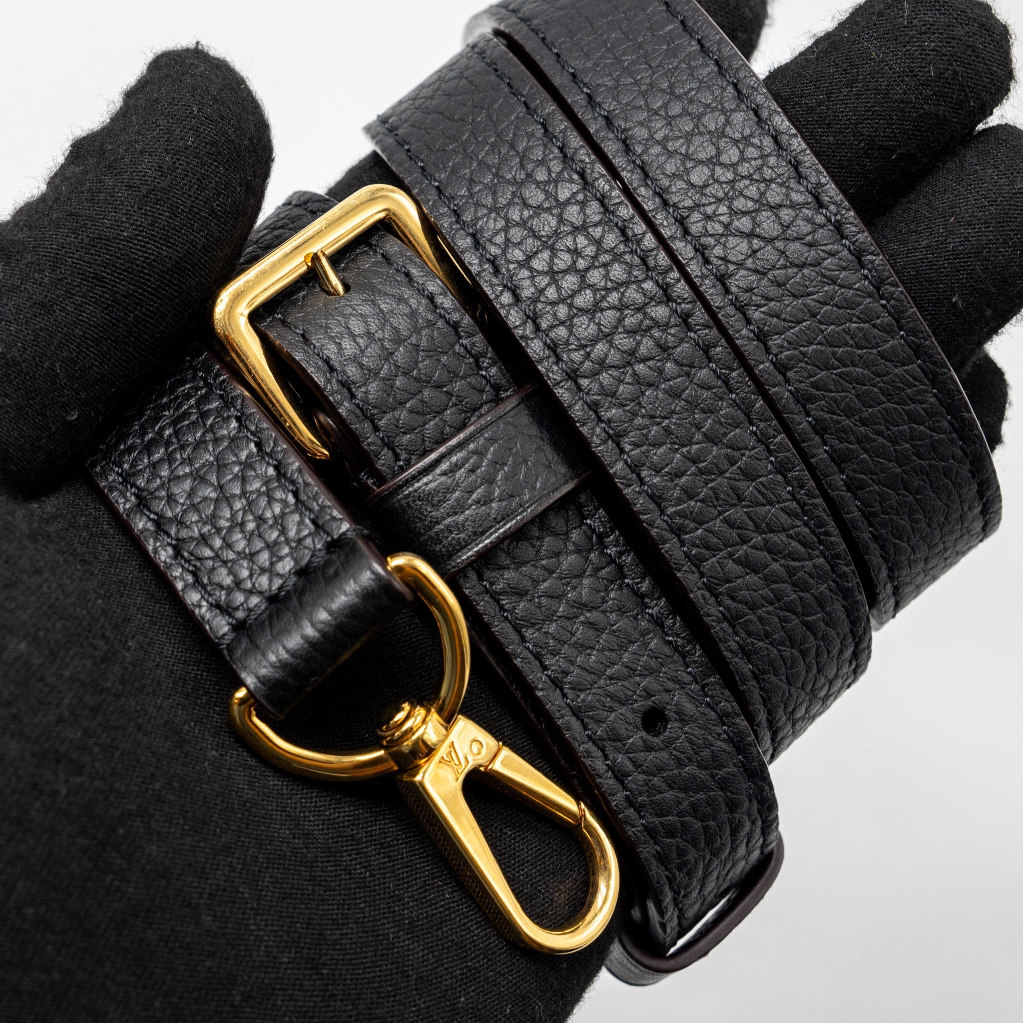LOUIS VUITTON CAPUCINES BB TAURILLON CALFSKIN BLACK GHW
