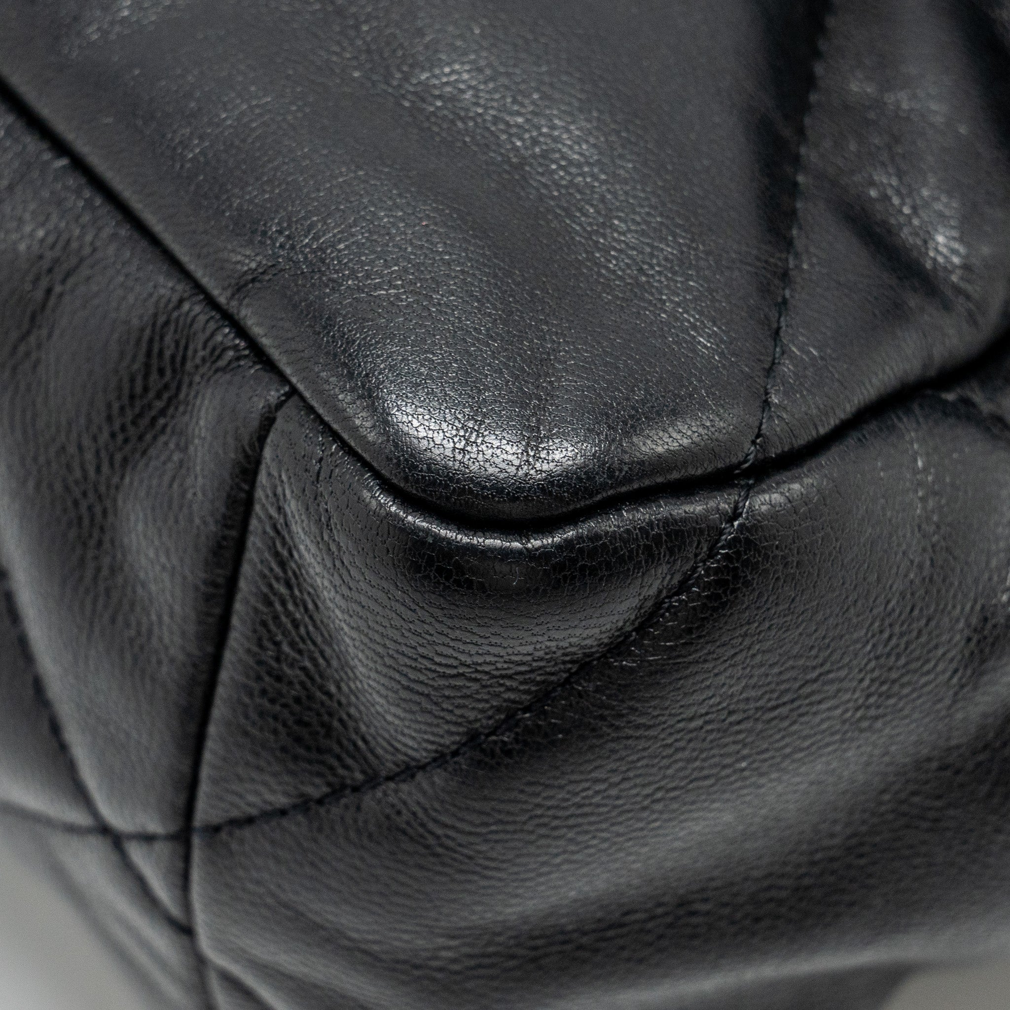 CHANEL LARGE 19 BAG GOATSKIN BLACK MULTICOLOUR HARDWARE