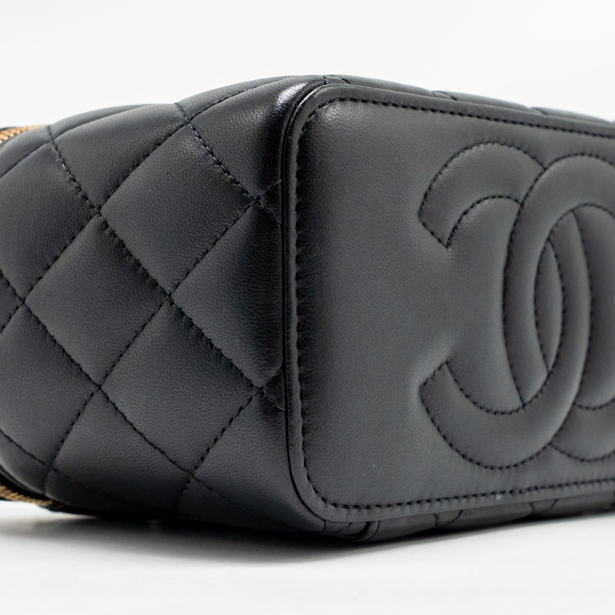 CHANEL LONG VANITY WITH COCO CHARM CHAIN LAMBSKIN BLACK GHW (MICROCHIP)
