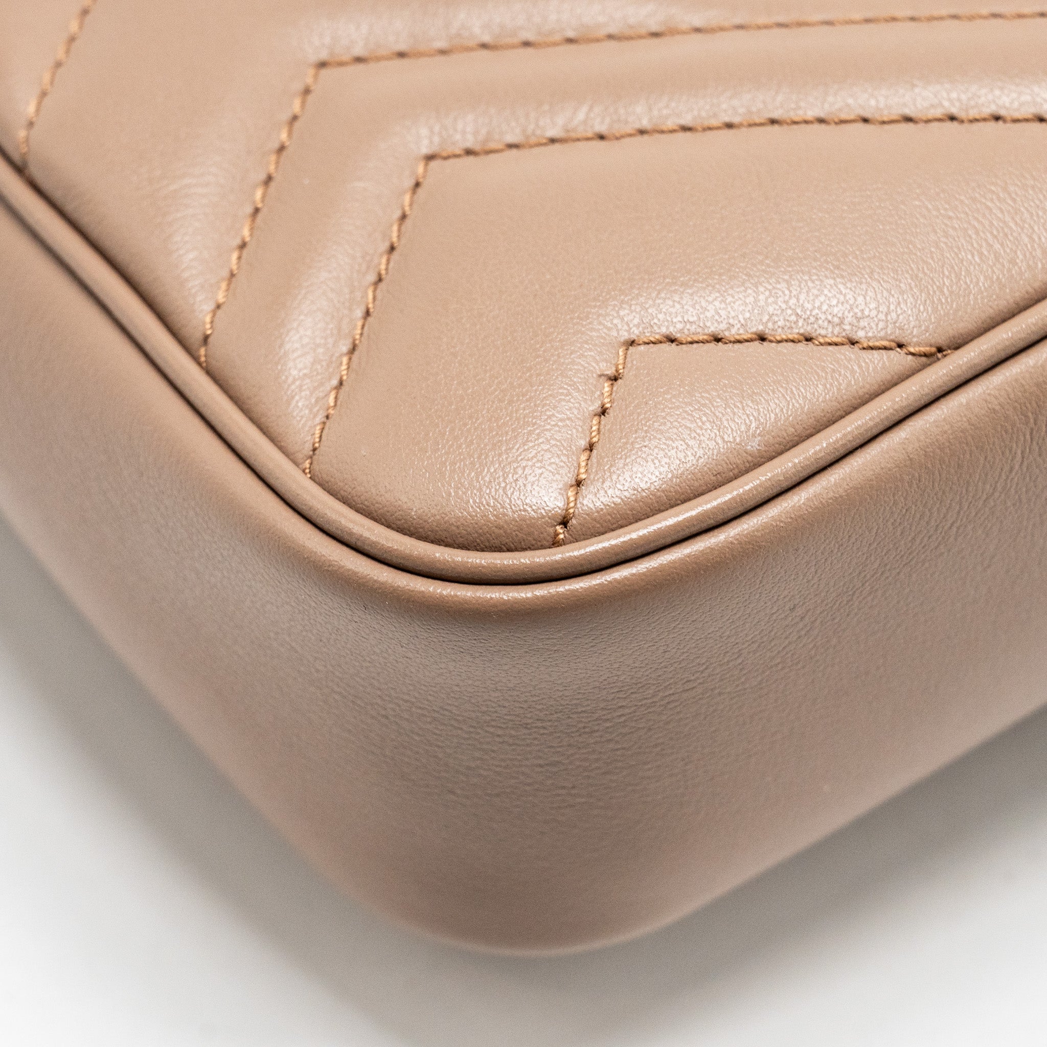 GUCCI GG MARMONT SUPER MINI BAG CALFSKIN BEIGE GHW