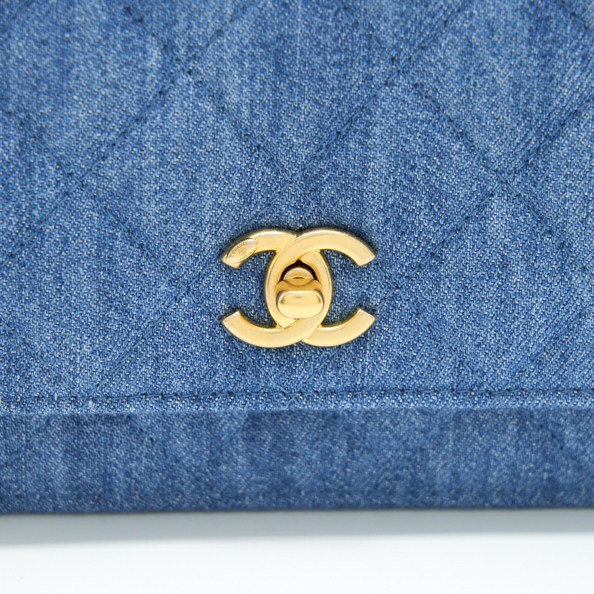 CHANEL PEARL CRUSH WALLET ON CHAIN DENIM BLUE GHW (MICROCHIP)