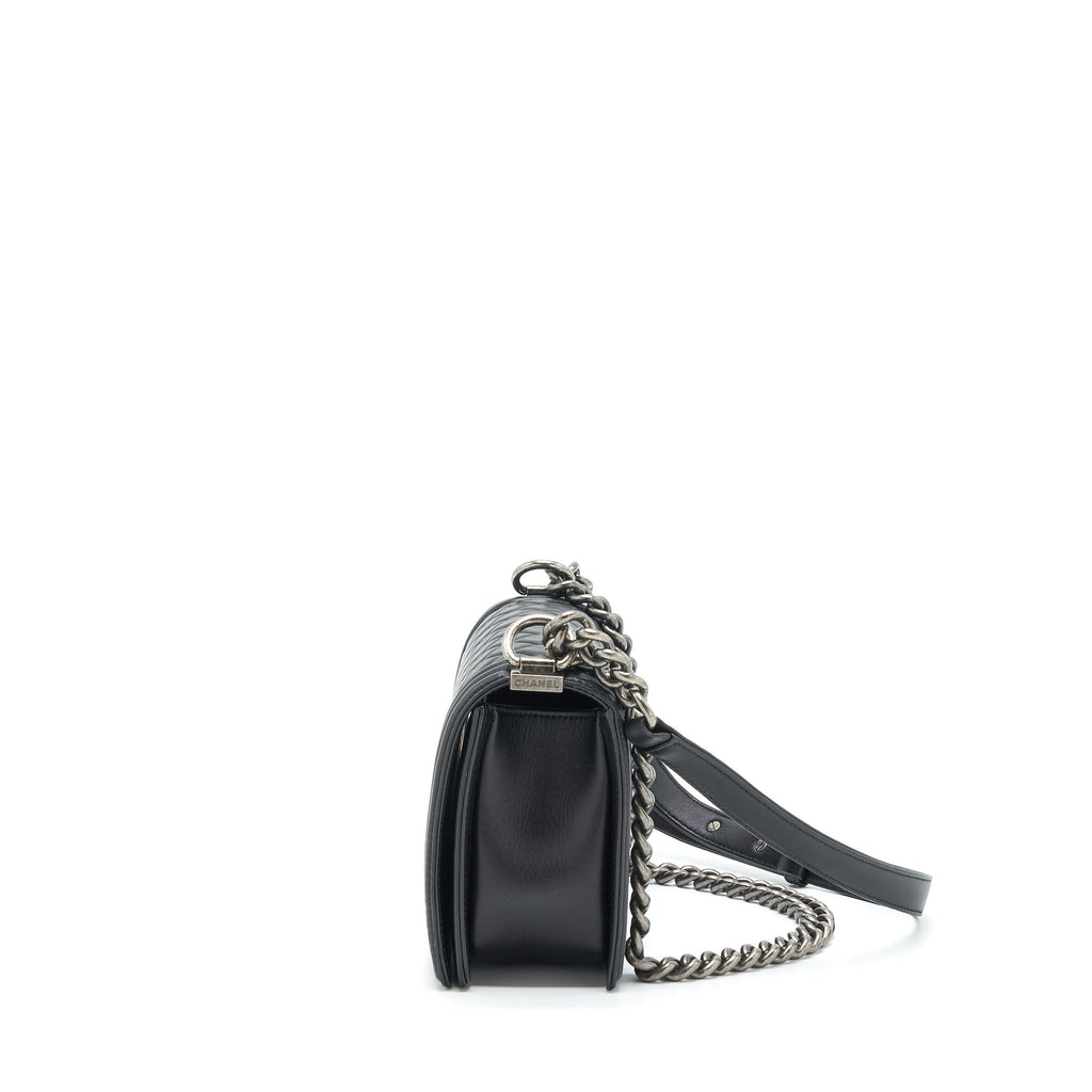 CHANEL MEDIUM BOY BAG LAMBSKIN BLACK RUTHENIUM SLIVER HARDWARE