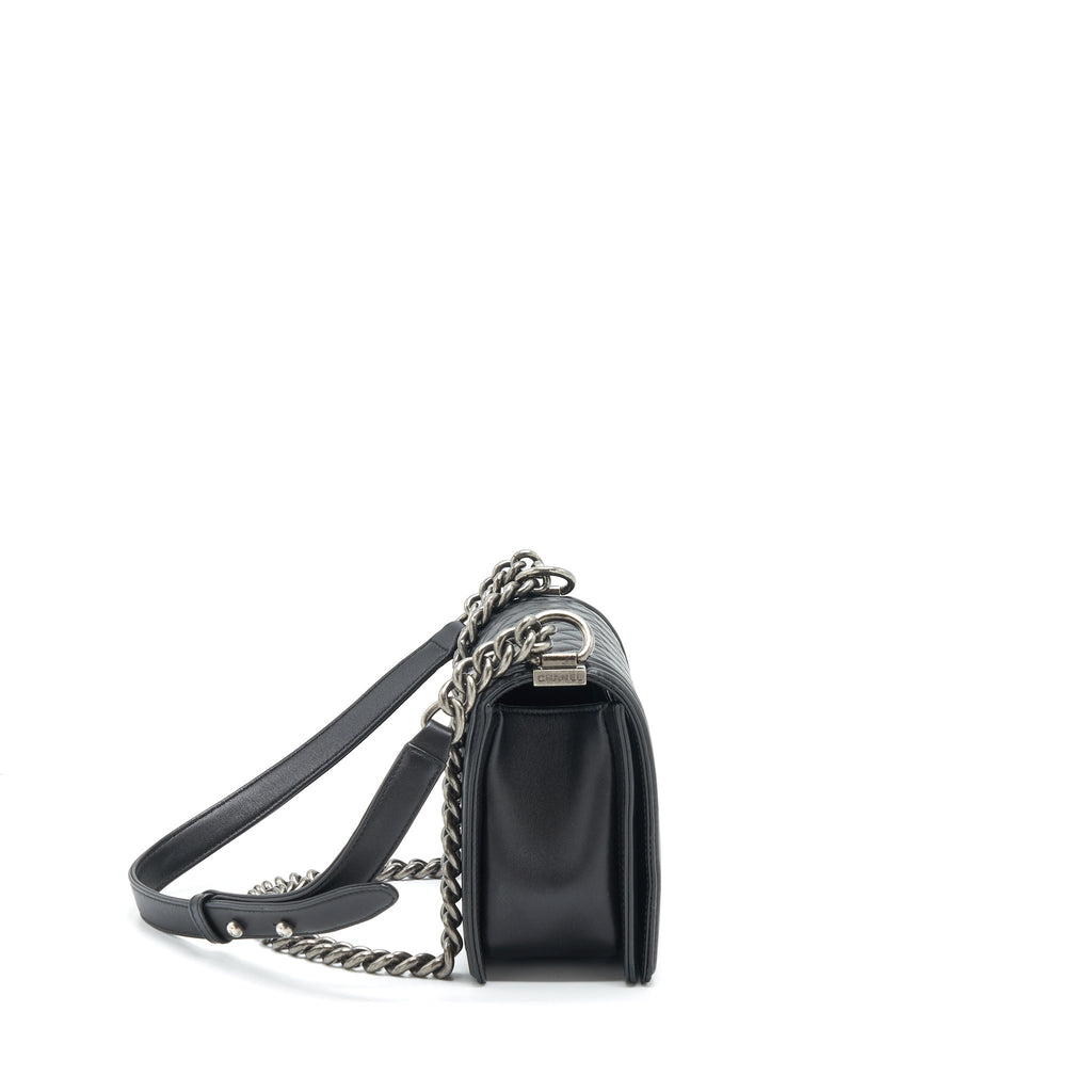 CHANEL MEDIUM BOY BAG LAMBSKIN BLACK RUTHENIUM SLIVER HARDWARE