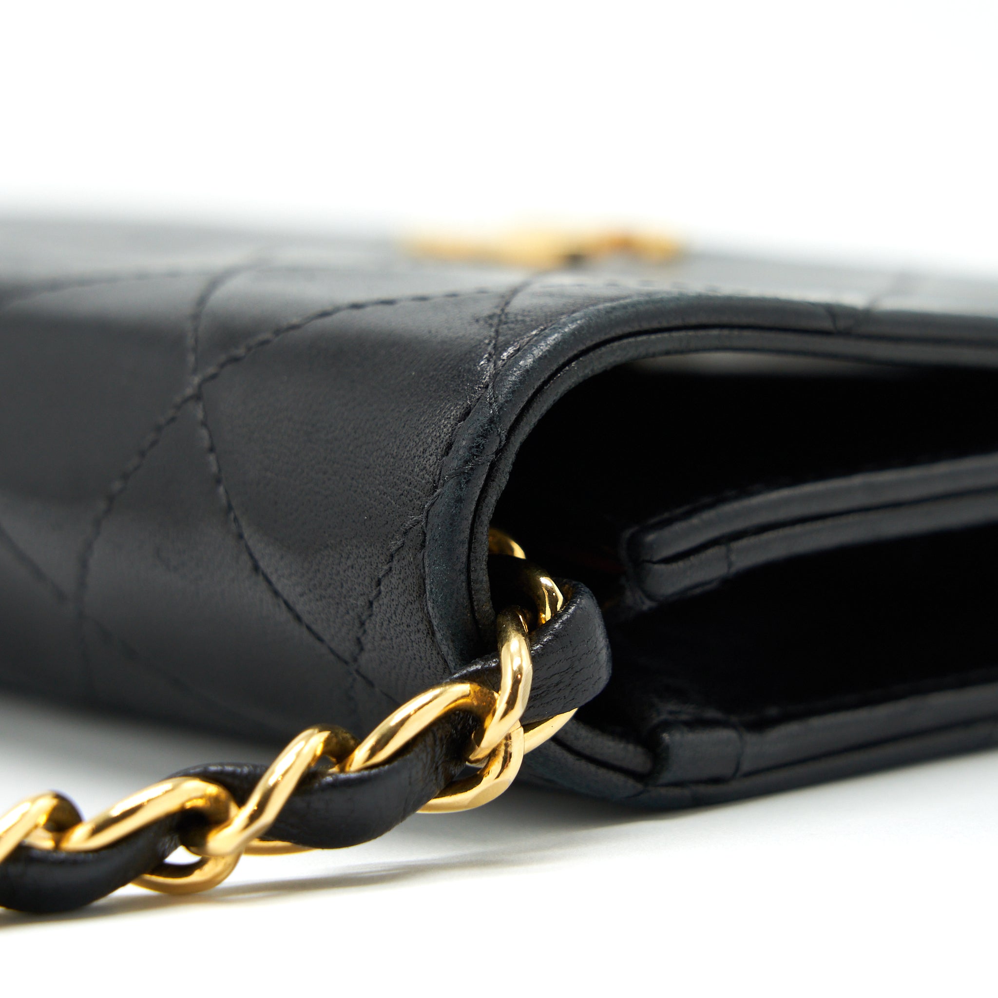 CHANEL VINTAGE QUILTED FLAP CHAIN WALLET BLACK GHW