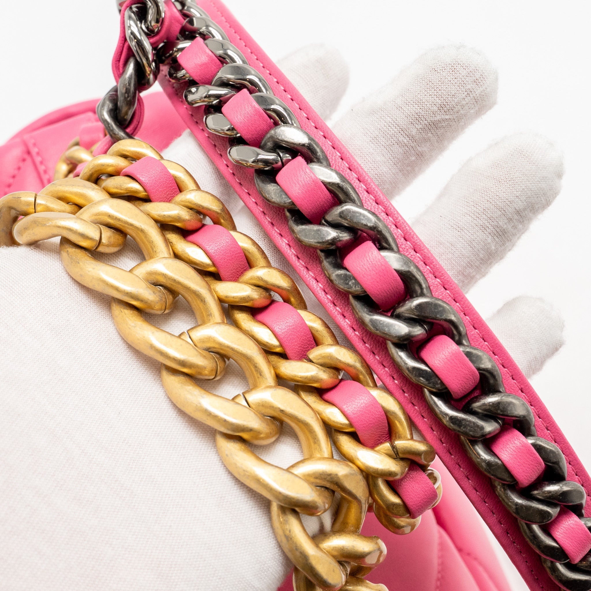 CHANEL LARGE 19 BAG LAMBSKIN PINK MULTICOLOUR HARDWARE (MICROCHIP)