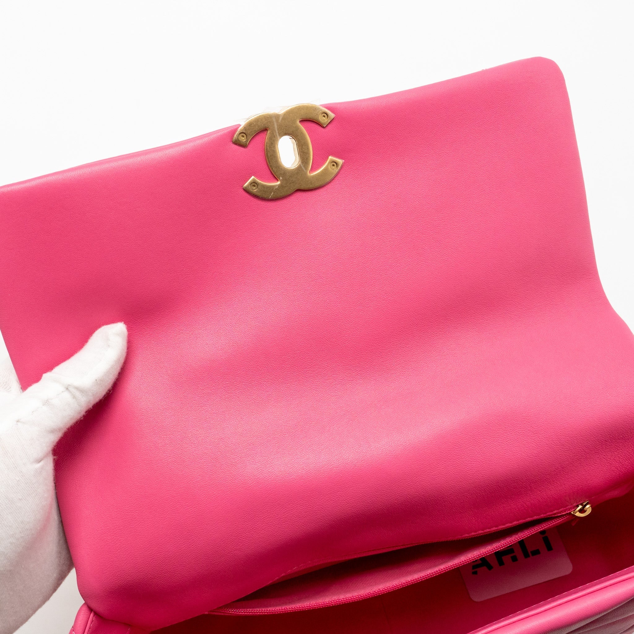 CHANEL LARGE 19 BAG LAMBSKIN PINK MULTICOLOUR HARDWARE (MICROCHIP)