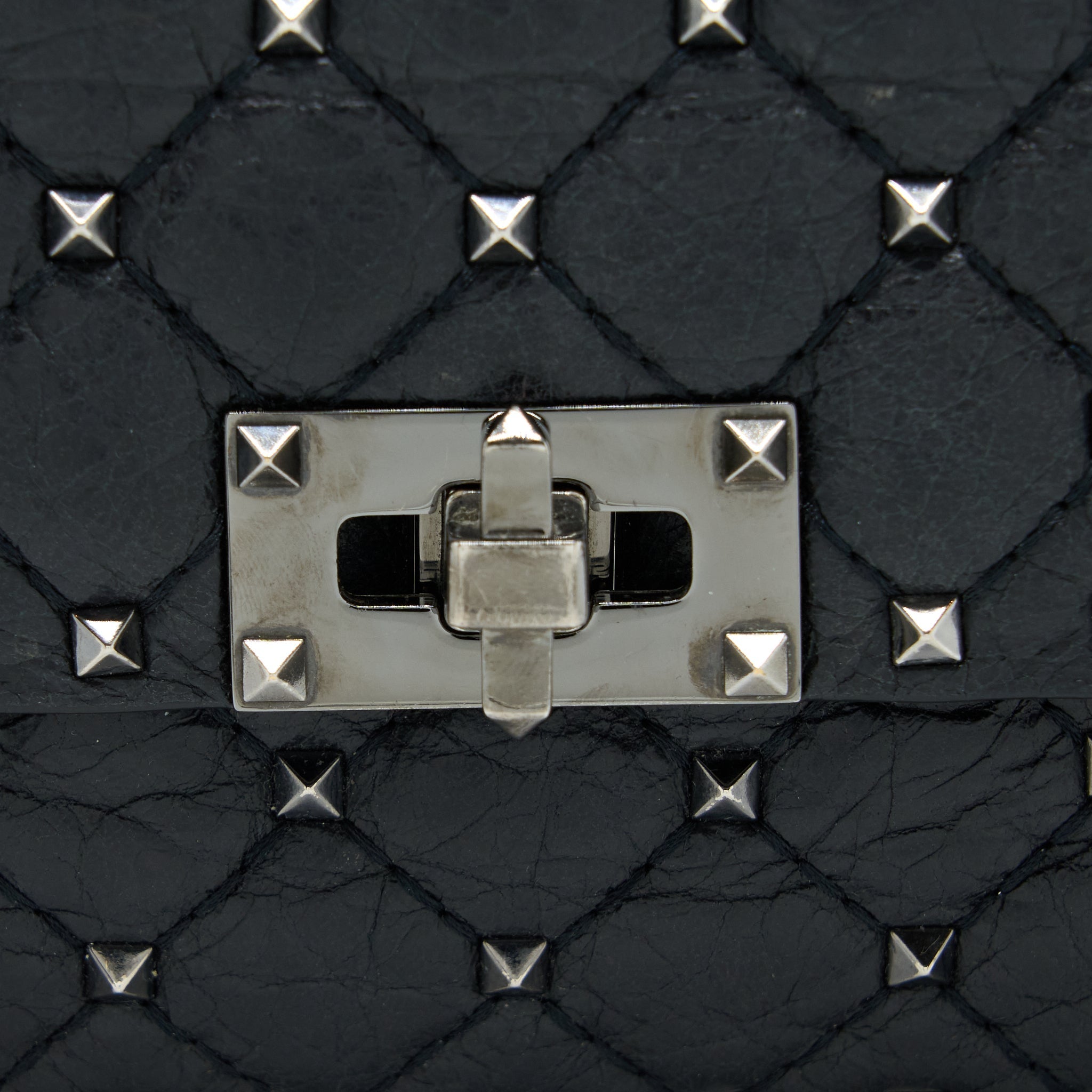 VALENTINO ROCKSTUD TOP HANDLE FLAP BAG WITH CHAIN BLACK SHW