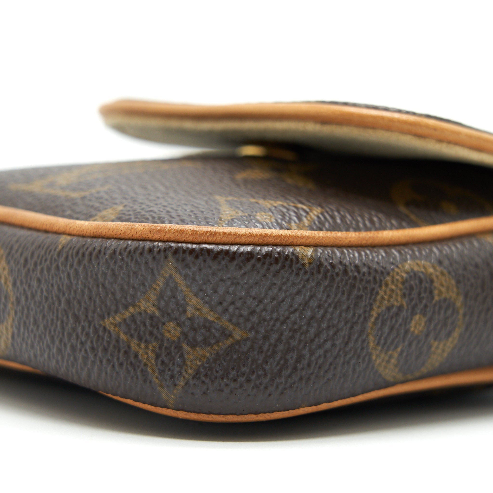 LOUIS VUITTON VINTAGE MINI FLAP CROSSBODY BAG