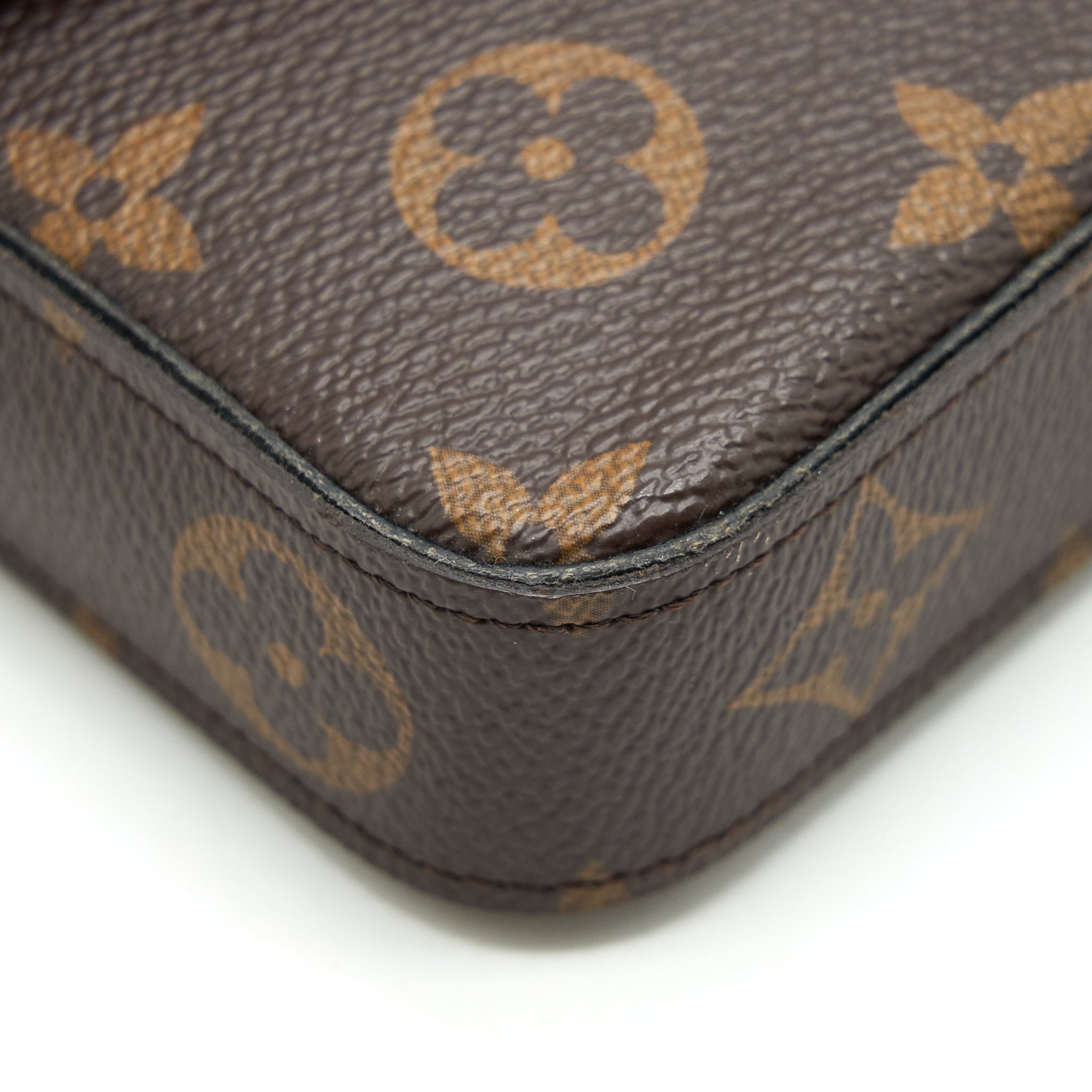 LOUIS VUITTON FELICIE POCHETTE MONOGRAM CANVAS GHW