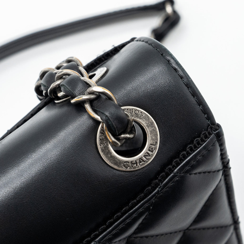 CHANEL QUILTED FLAP BAG CALFSKIN BLACK RUTHENIUM HARDWARE