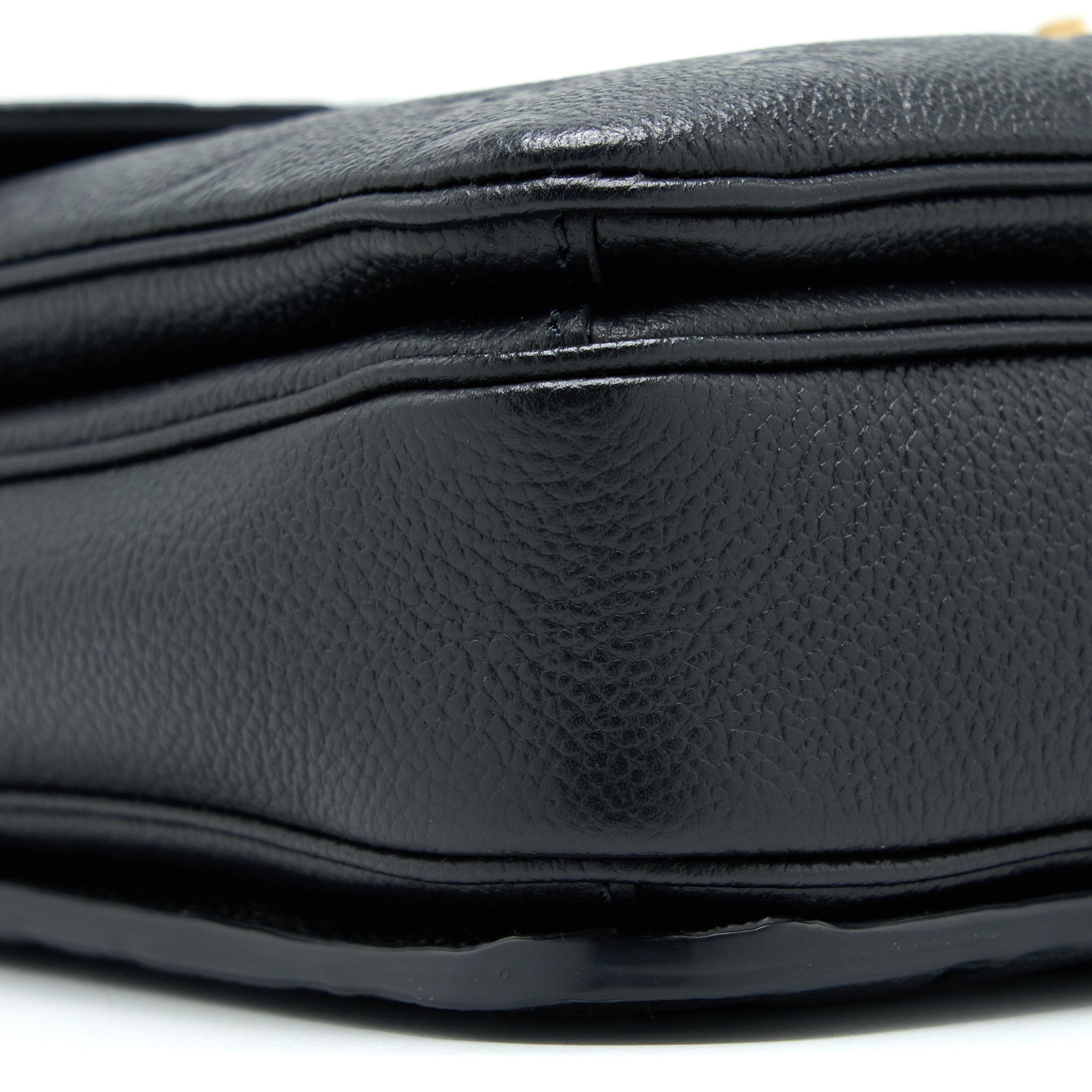 LOUIS VUITTON POCHETTE MÉTIS MONOGRAM EMPREINTE BLACK GHW