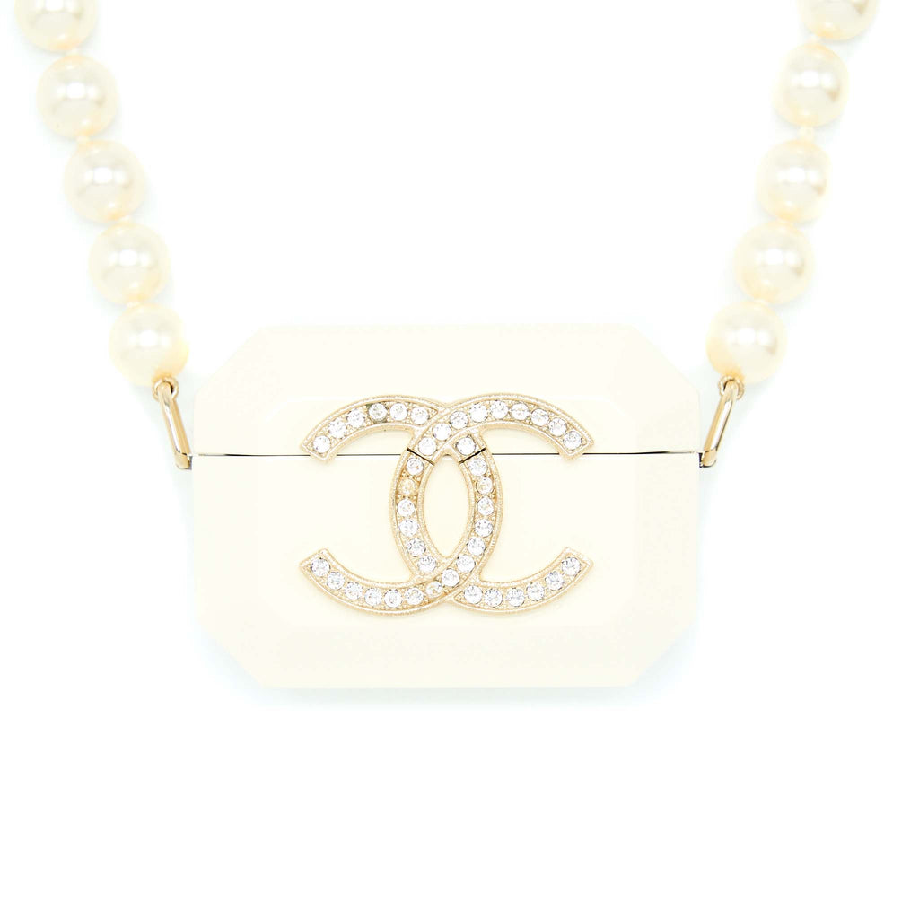 CHANEL AIRPODS CASE WITH PEARL CHAIN WHITE LGHW