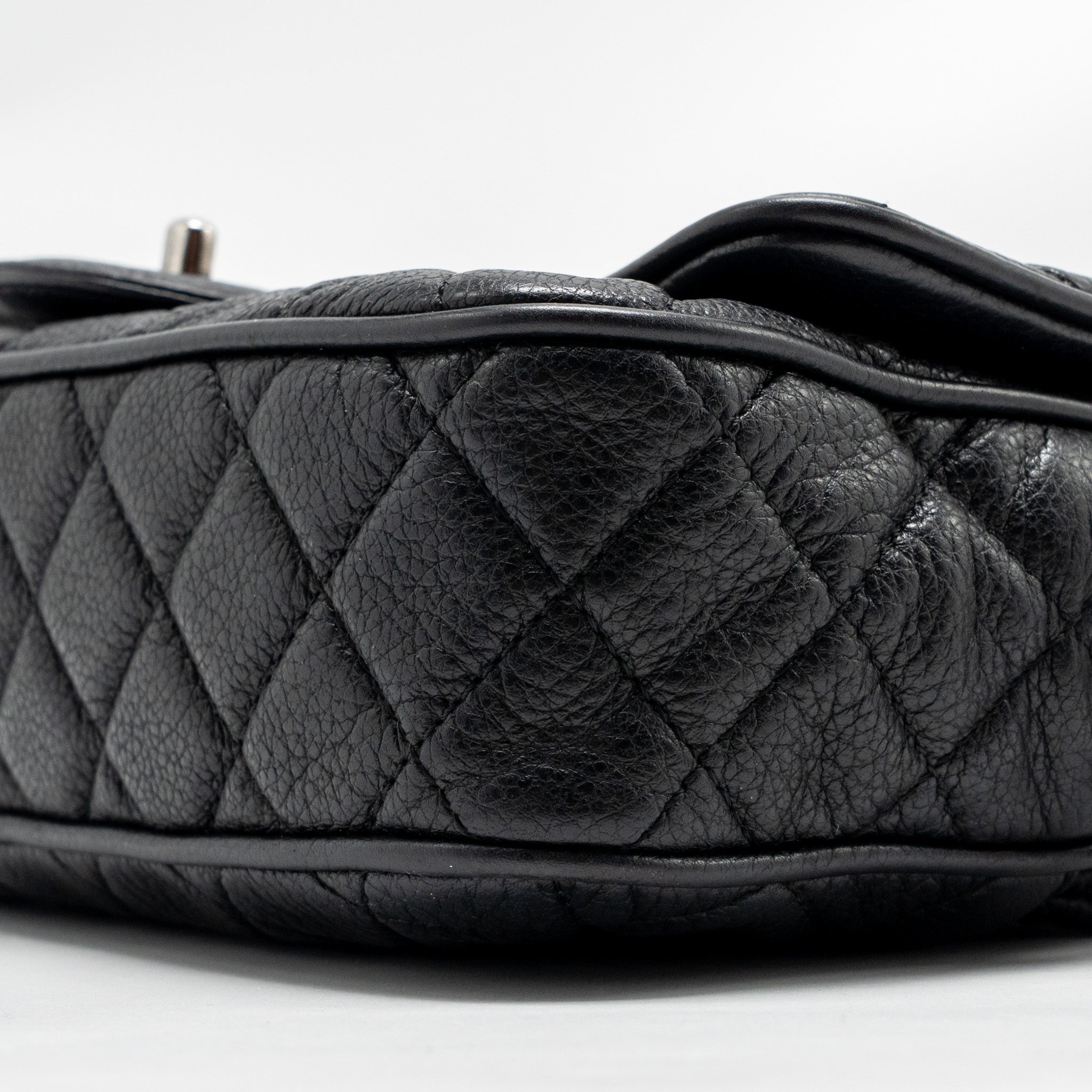 CHANEL MEDIUM CASUAL ROCK FLAP BAG GRAINED CALFSKIN BLACK RUTHENIUM HARDWARE