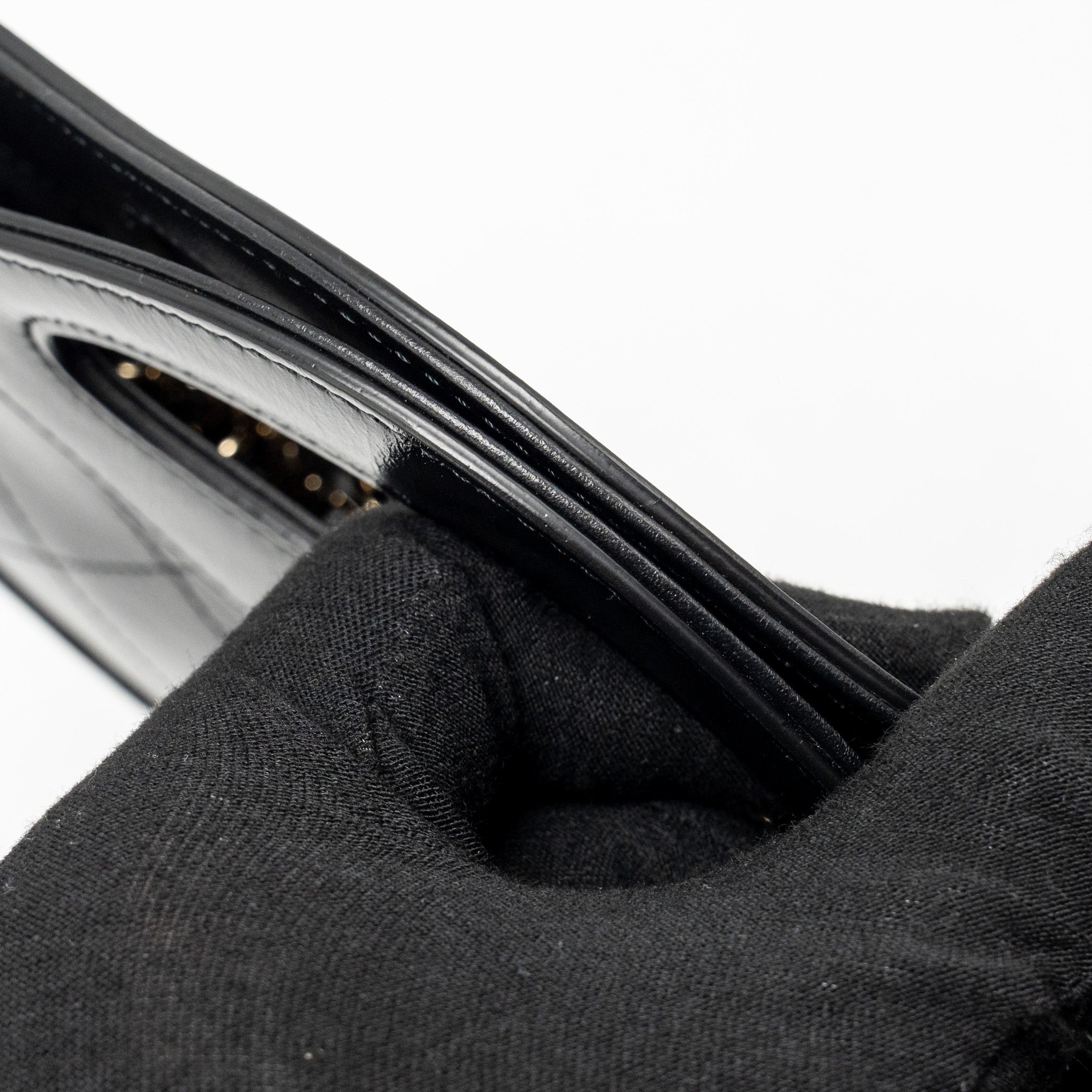 CHANEL 24C MINI 31 CLUTCH WITH CHAIN SHINY CALFSKIN BLACK LGHW (MICROCHIP)