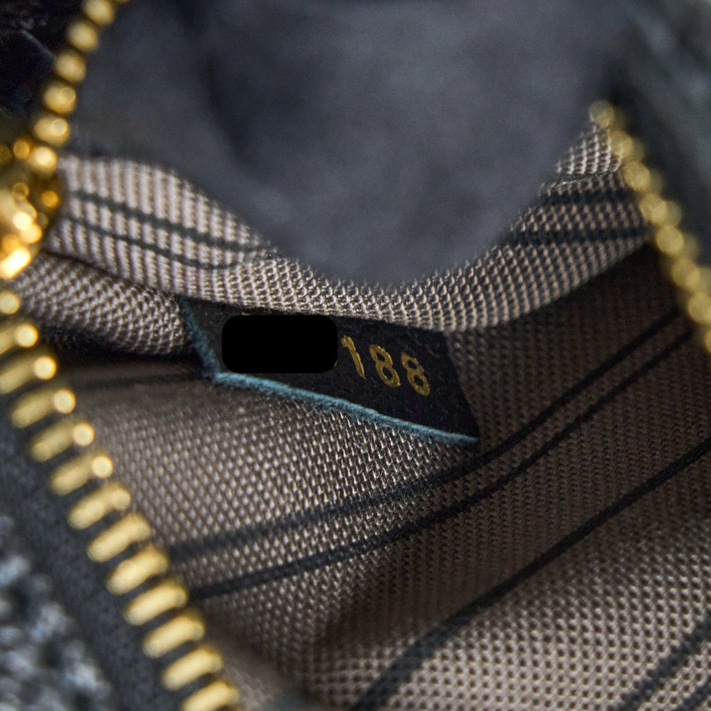 LOUIS VUITTON POCHETTE MÉTIS MONOGRAM EMPREINTE BLACK GHW