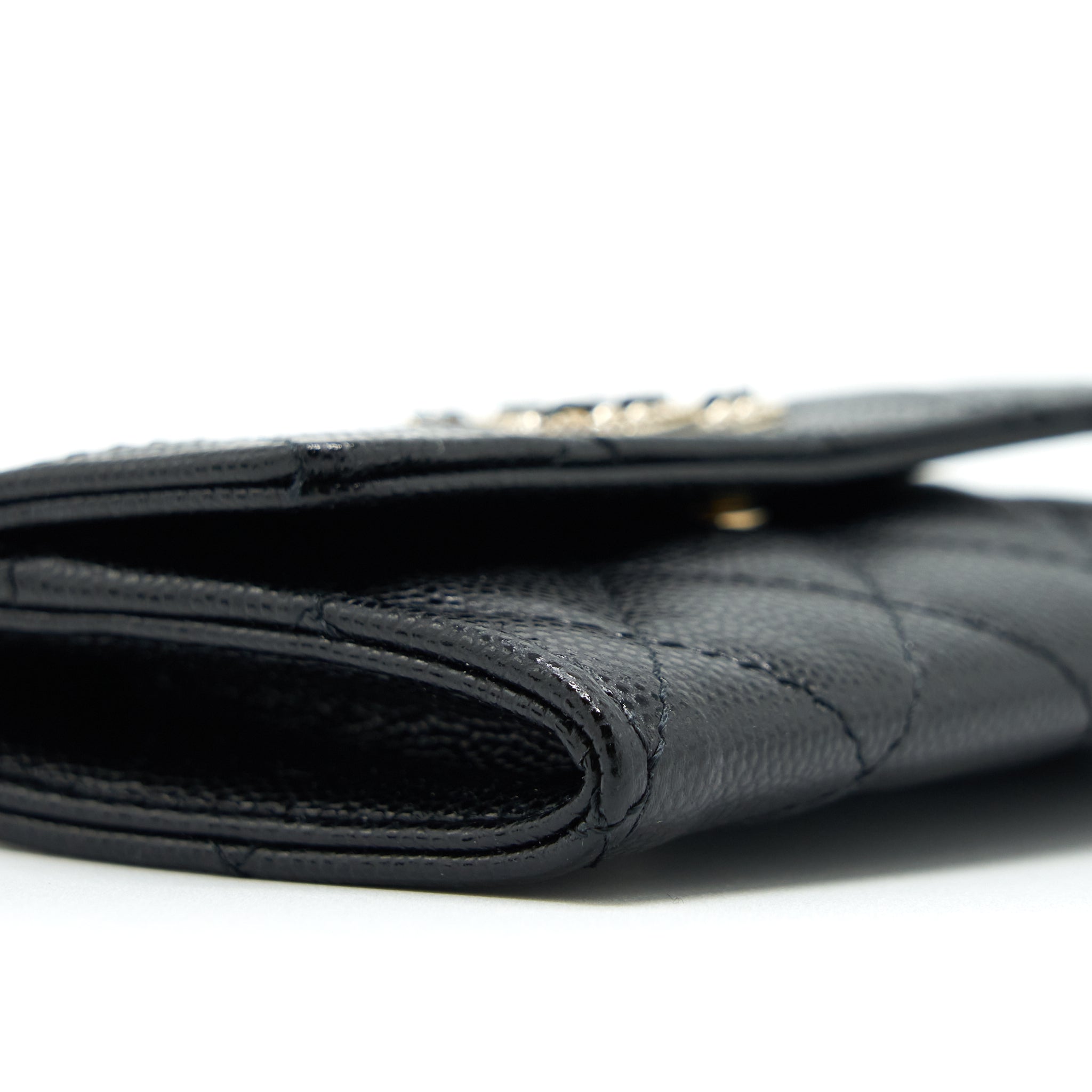 CHANEL 22S DETAILED LOGO MINI FLAP CARD HOLDER CAVIAR BLACK LGHW
