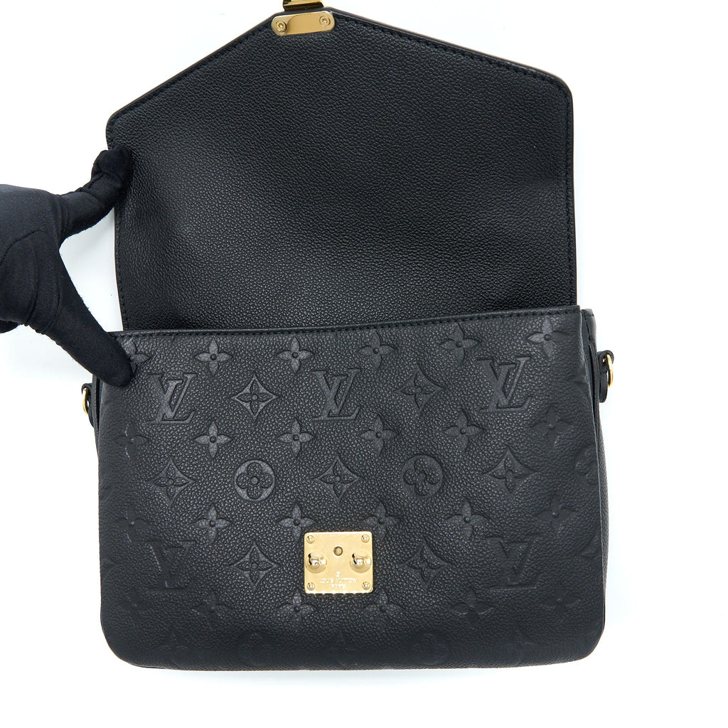 LOUIS VUITTON POCHETTE MÉTIS MONOGRAM EMPREINTE BLACK GHW
