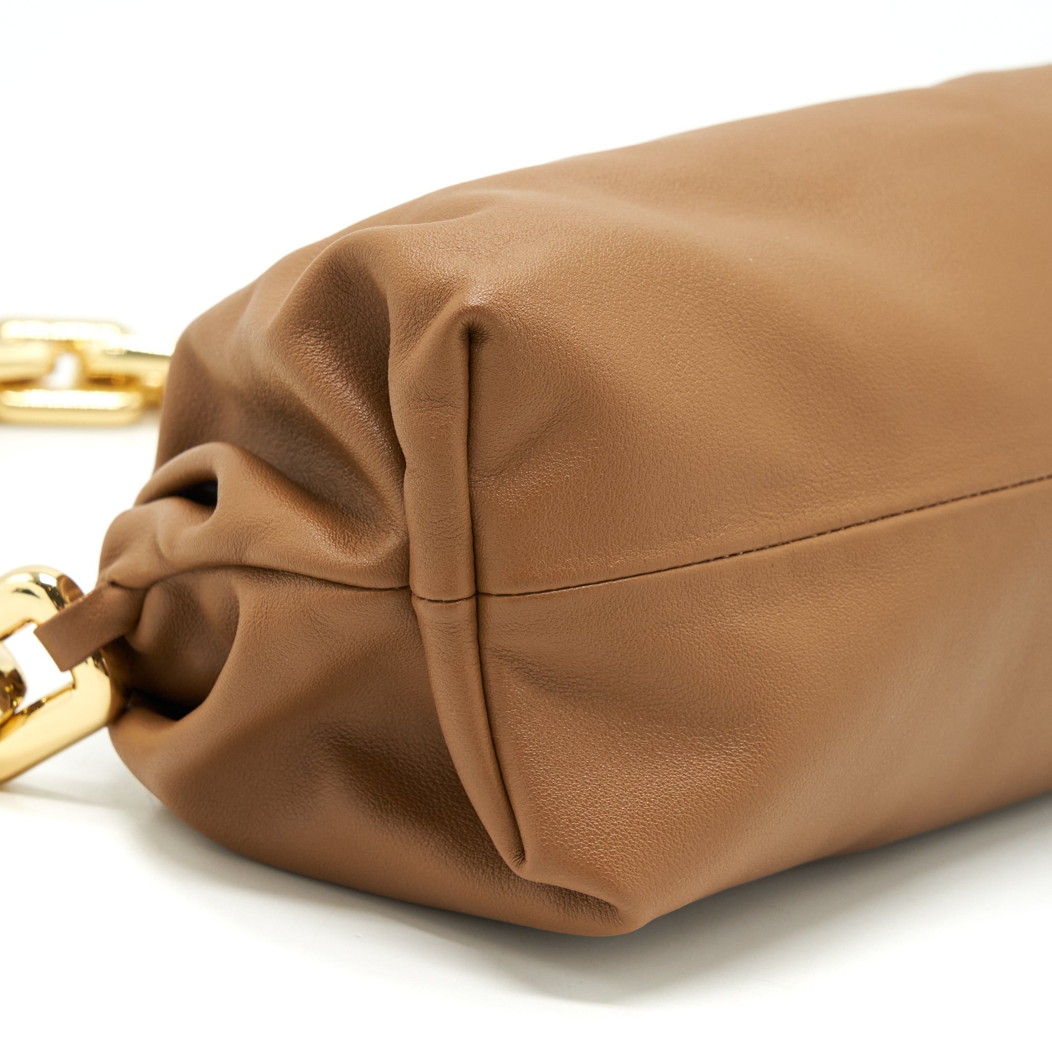 BOTTEGA VENETA CHAIN POUCH CALFSKIN CAMEL GHW