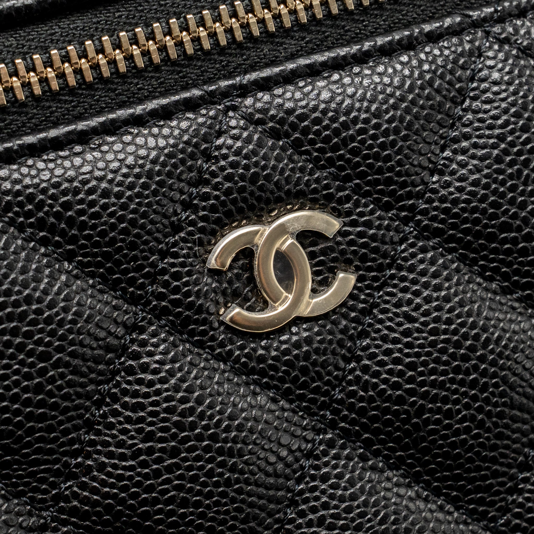 CHANEL 25P CC TOP HANDLE VANITY BAG CAVIAR BLACK LGHW (MICROCHIP)