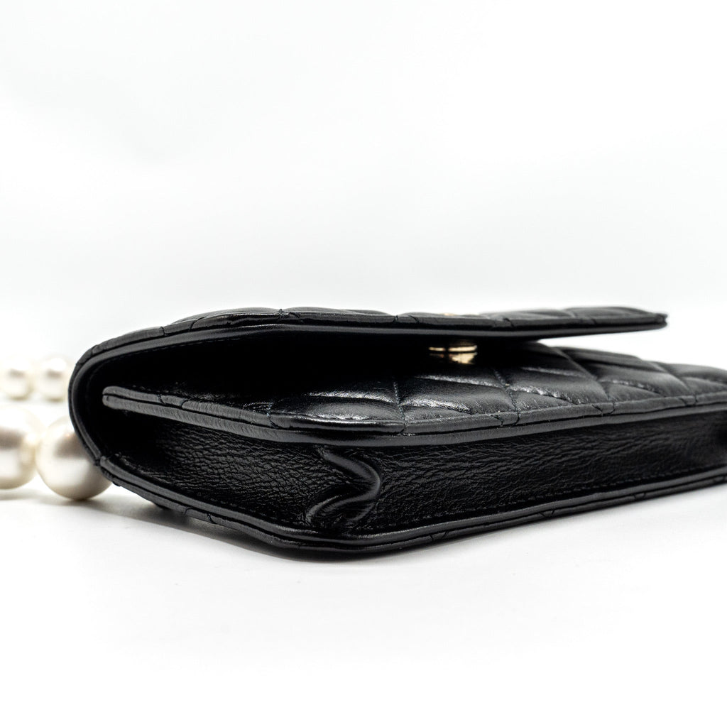 CHANEL CC LOGO CLUTCH WITH GIANT PEARL CHAIN LAMBSKIN BLACK LGHW