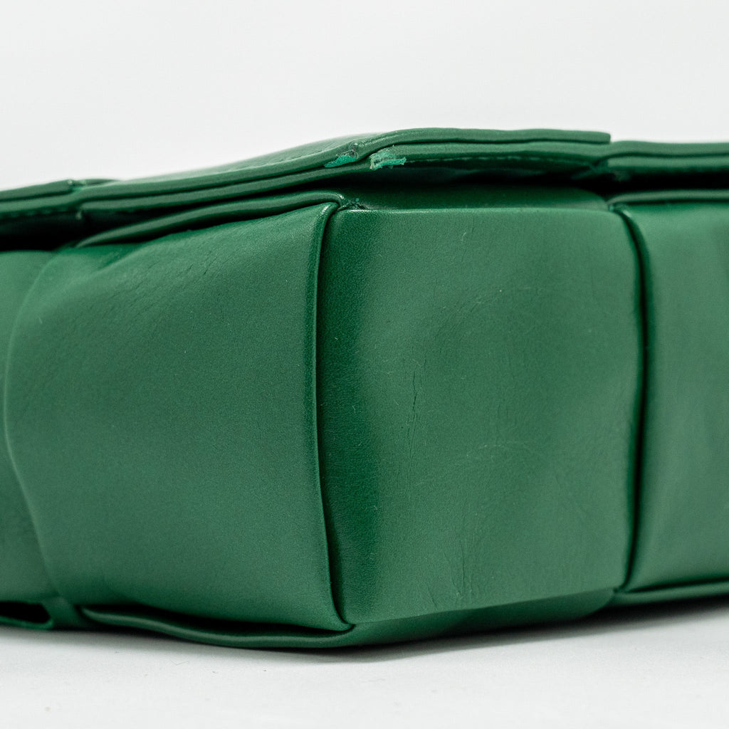 BOTTEGA VENETA CASSETTE BELT BAG CALFSKIN GREEN SHW