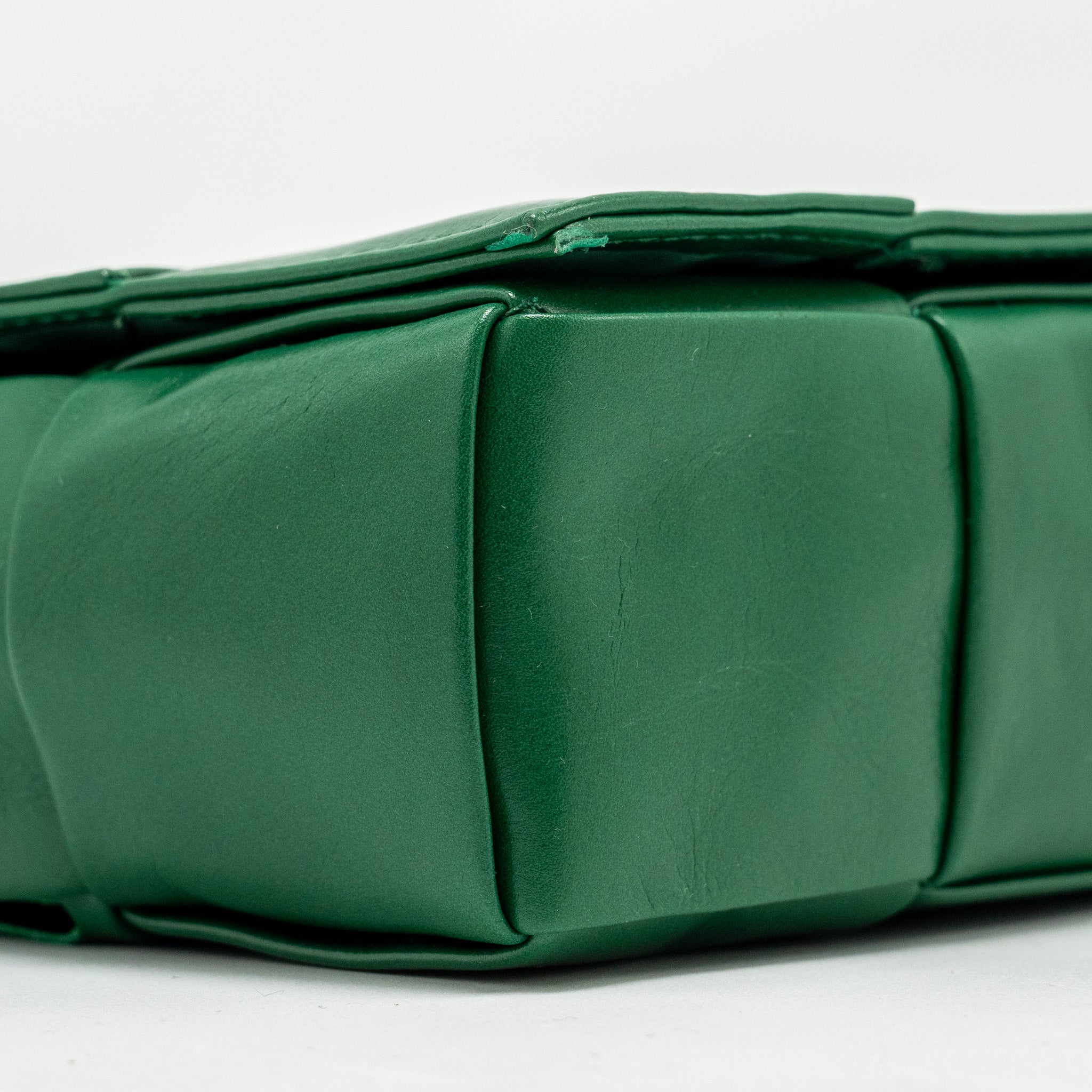 BOTTEGA VENETA CASSETTE BELT BAG CALFSKIN GREEN SHW