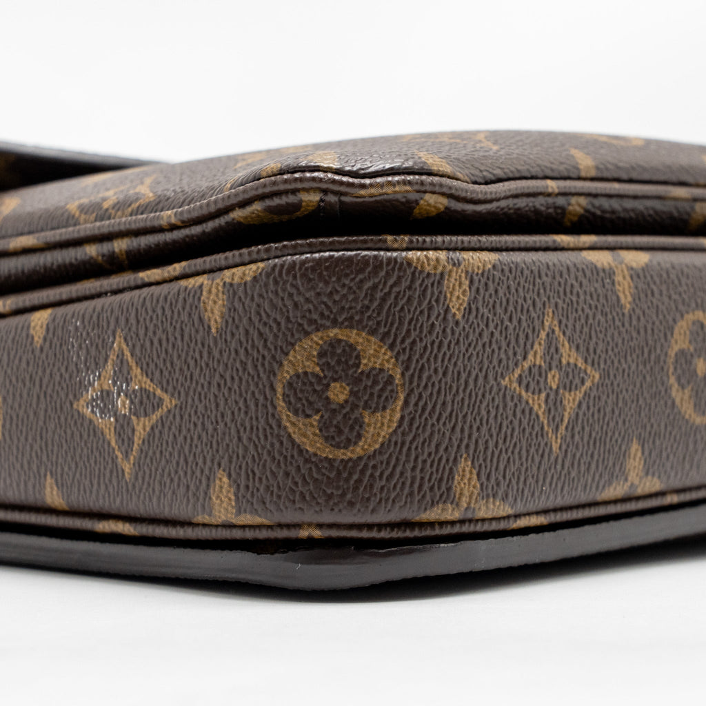 LOUIS VUITTON POCHETTE METIS MONOGRAM CANVAS GHW