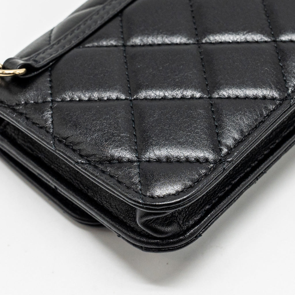 CHANEL CC LOGO CLUTCH WITH GIANT PEARL CHAIN LAMBSKIN BLACK LGHW