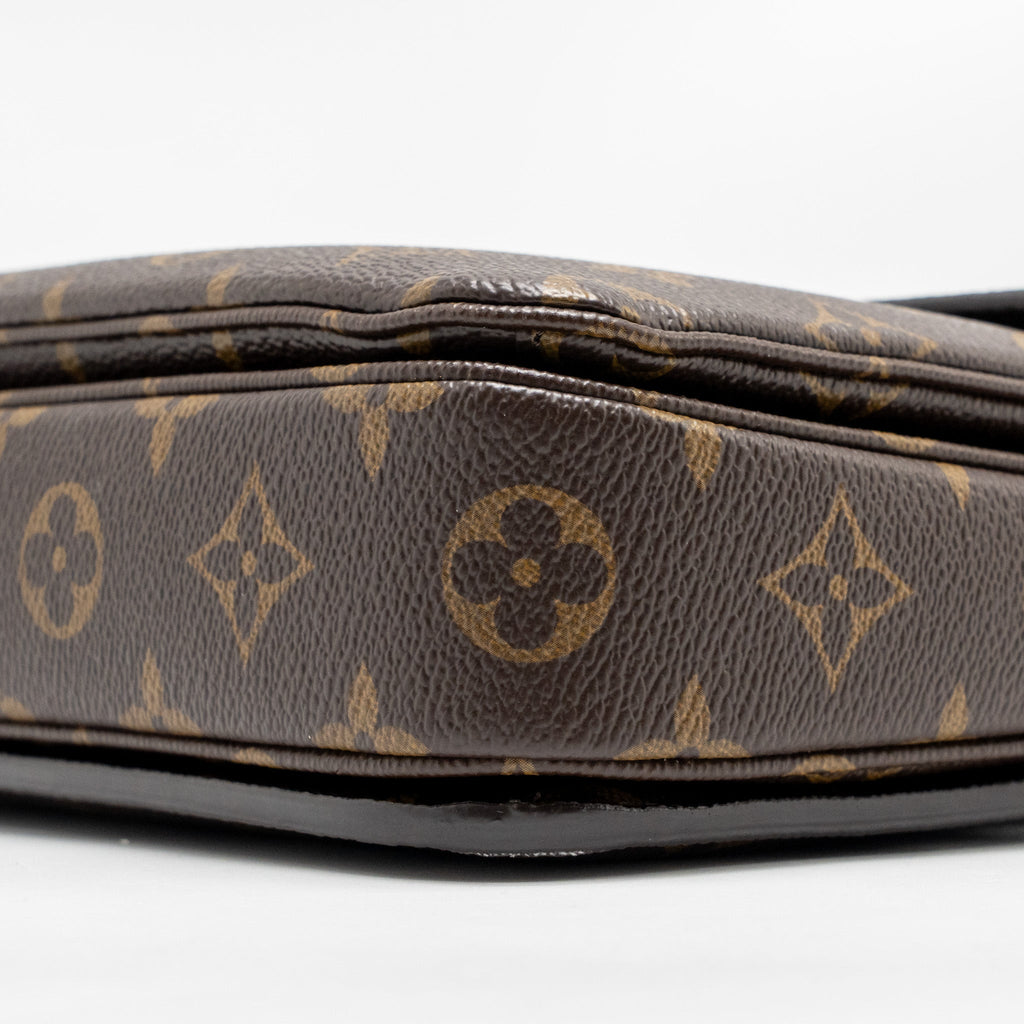 LOUIS VUITTON POCHETTE METIS MONOGRAM CANVAS GHW
