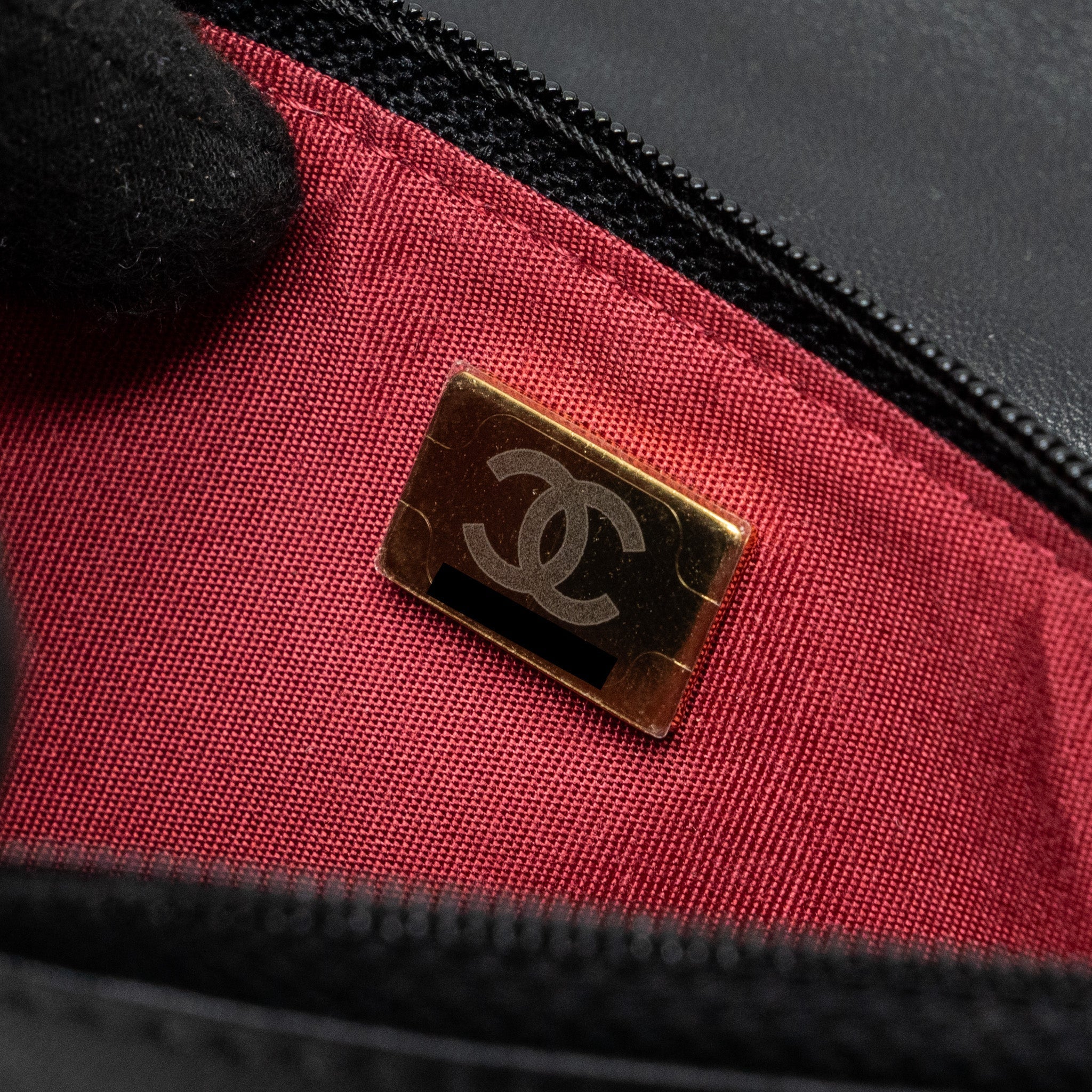 CHANEL 19 WALLET ON CHAIN LAMBSKIN BLACK MULTICOLOR HARDWARE (MICROCHIP)