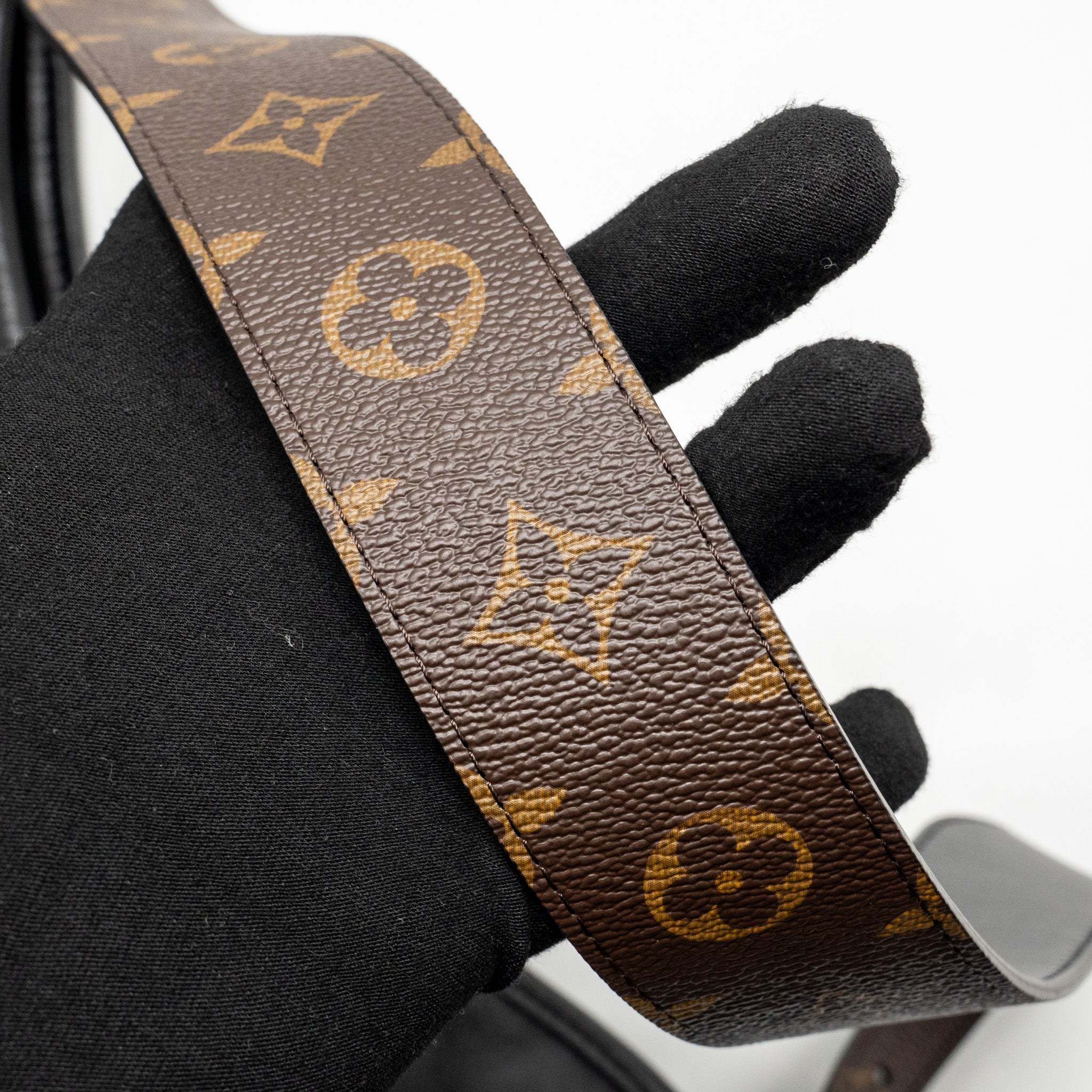 LOUIS VUITTON CARRYALL VIBE MM LAMBSKIN/MONOGRAM CANVAS BLACK SHW