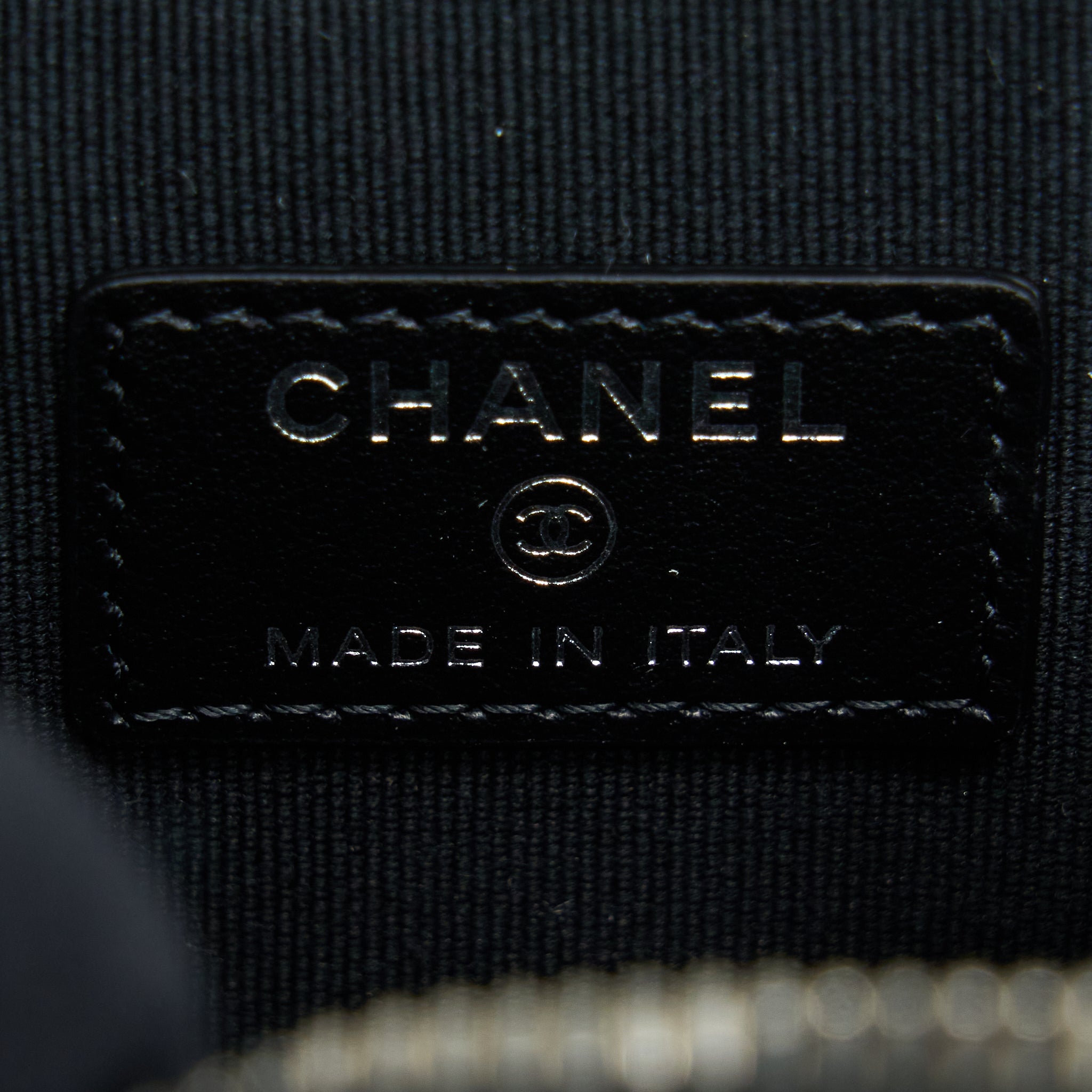 CHANEL MINI VANITY WITH GIANT CHAIN CAVIAR BLACK SHW