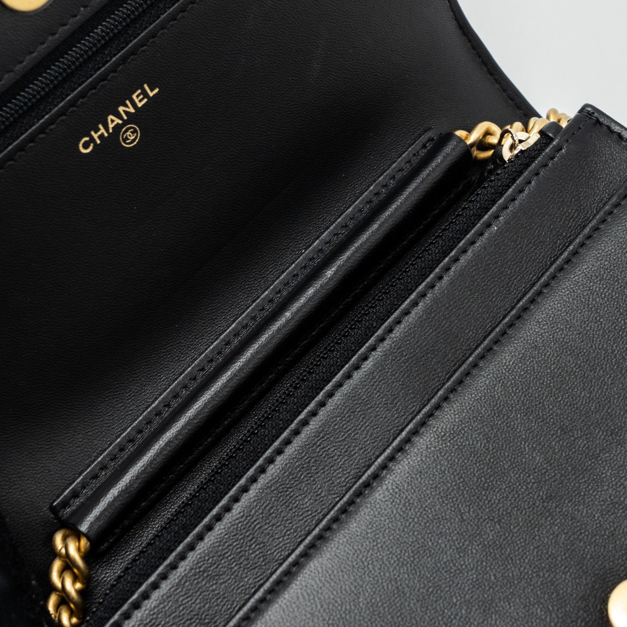 CHANEL BOY WALLET ON CHAIN LAMBSKIN BLACK GHW(MICROCHIP)
