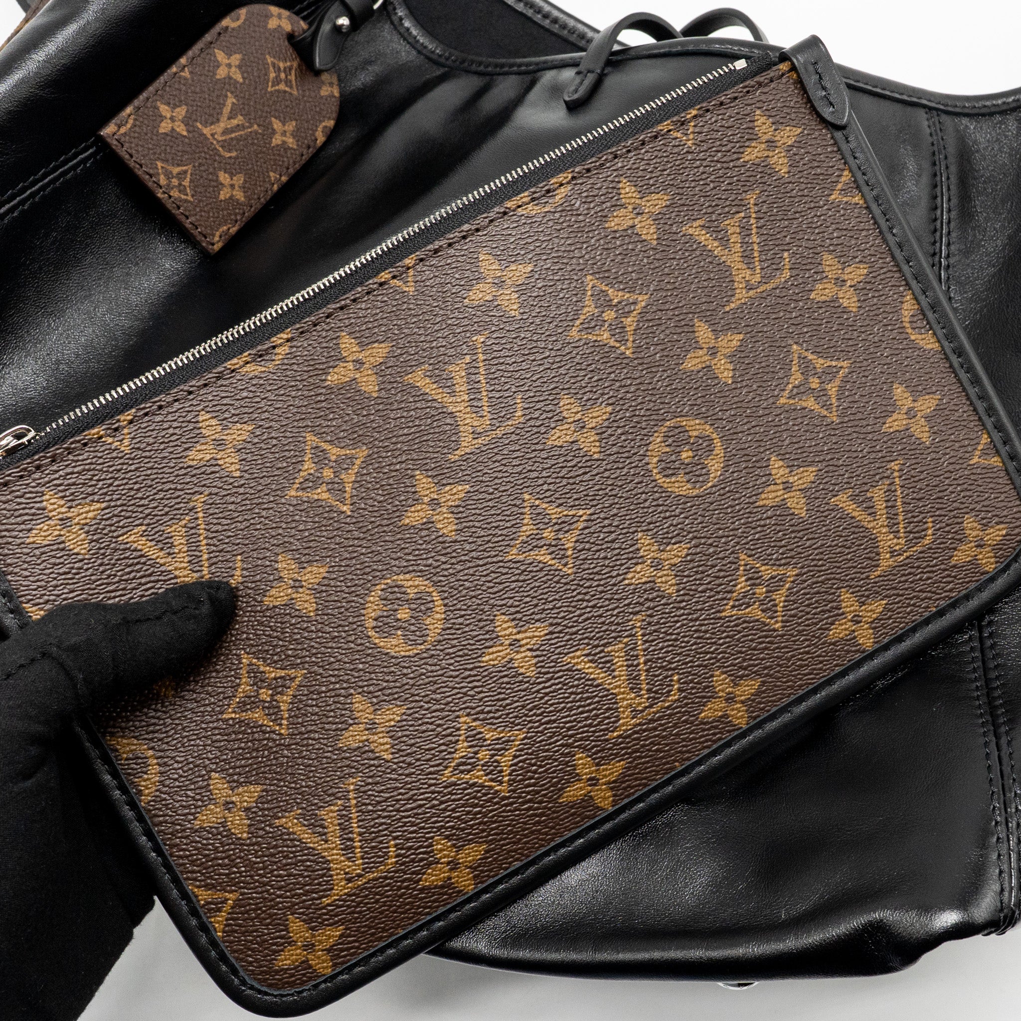 LOUIS VUITTON CARRYALL VIBE MM LAMBSKIN/MONOGRAM CANVAS BLACK SHW
