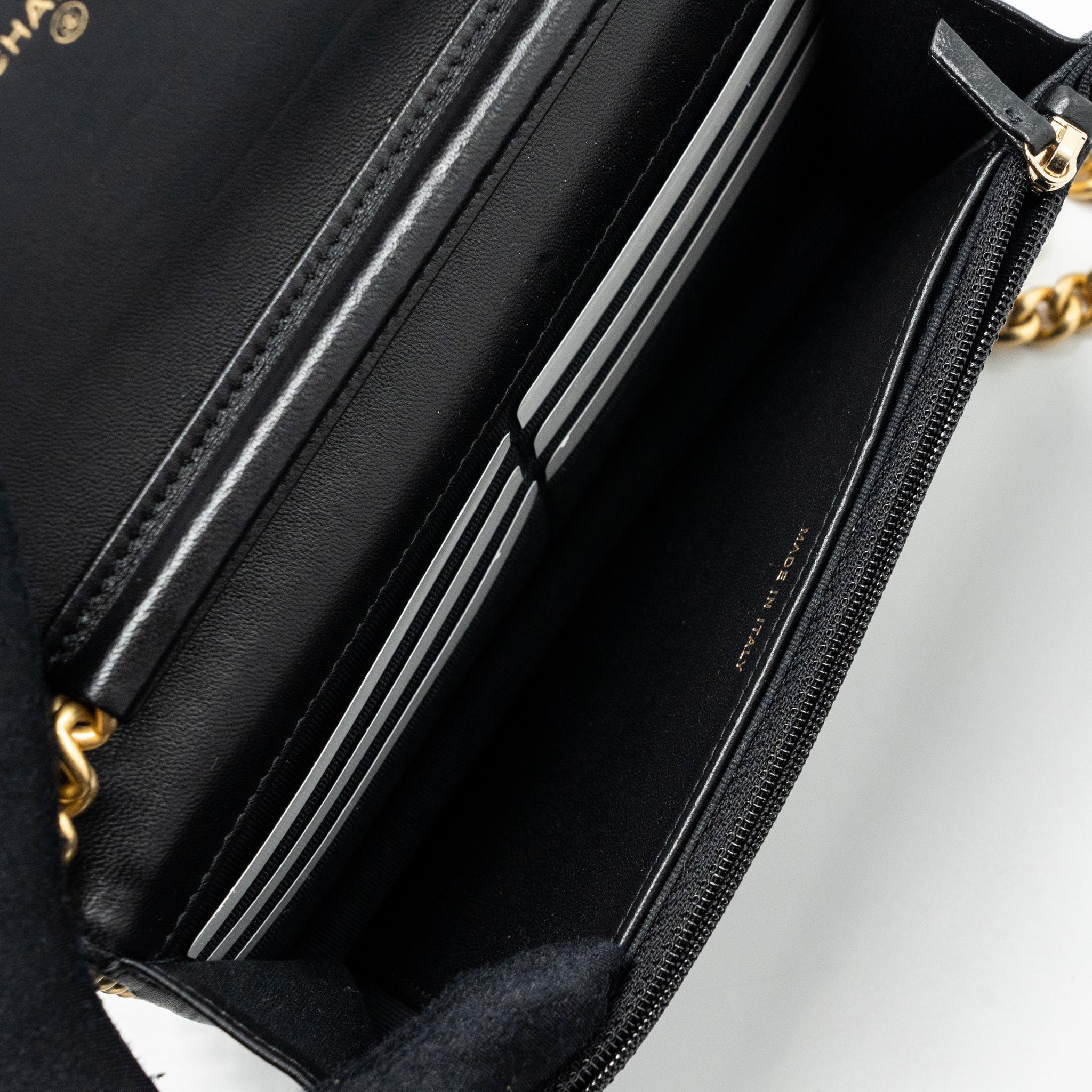 CHANEL BOY WALLET ON CHAIN LAMBSKIN BLACK GHW(MICROCHIP)