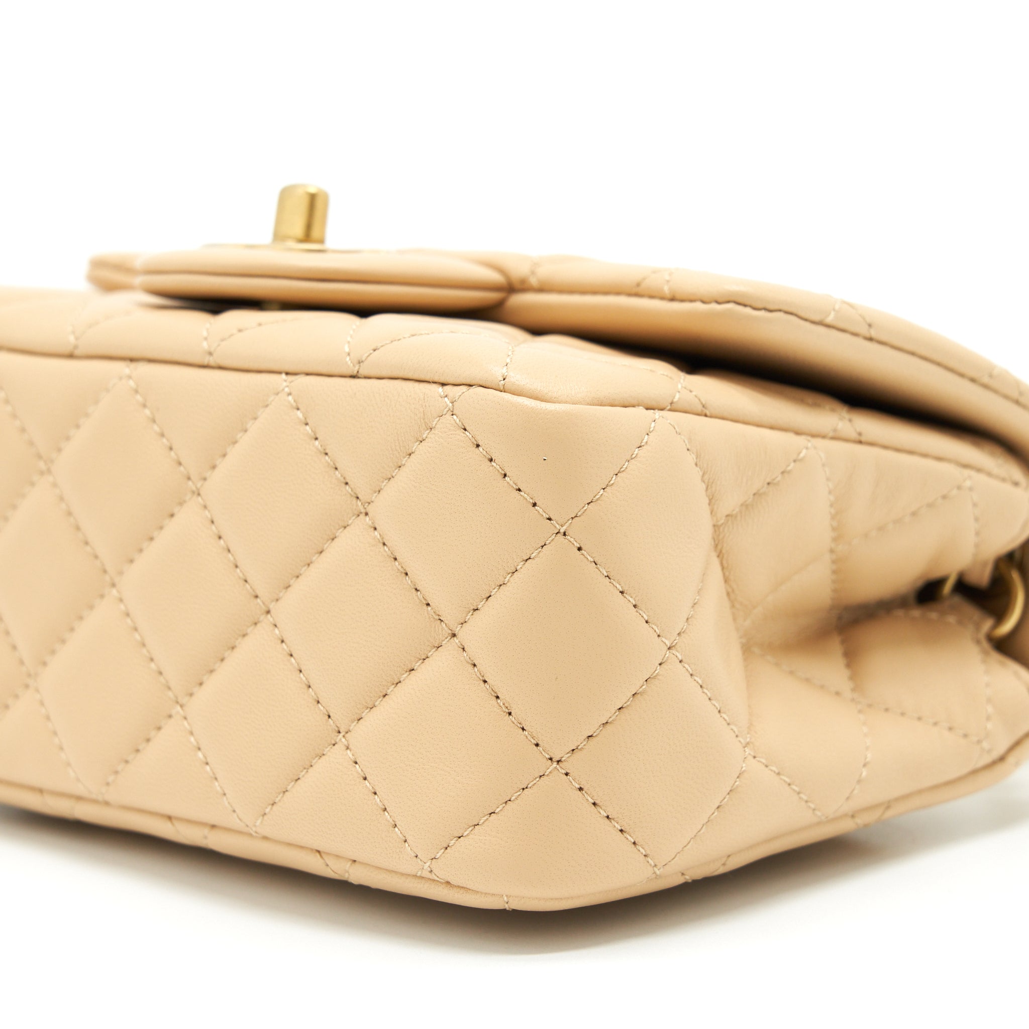 CHANEL 22C PEARL CRUSH MINI SQUARE FLAP BAG LAMBSKIN BEIGE GHW (MICROCHIP)