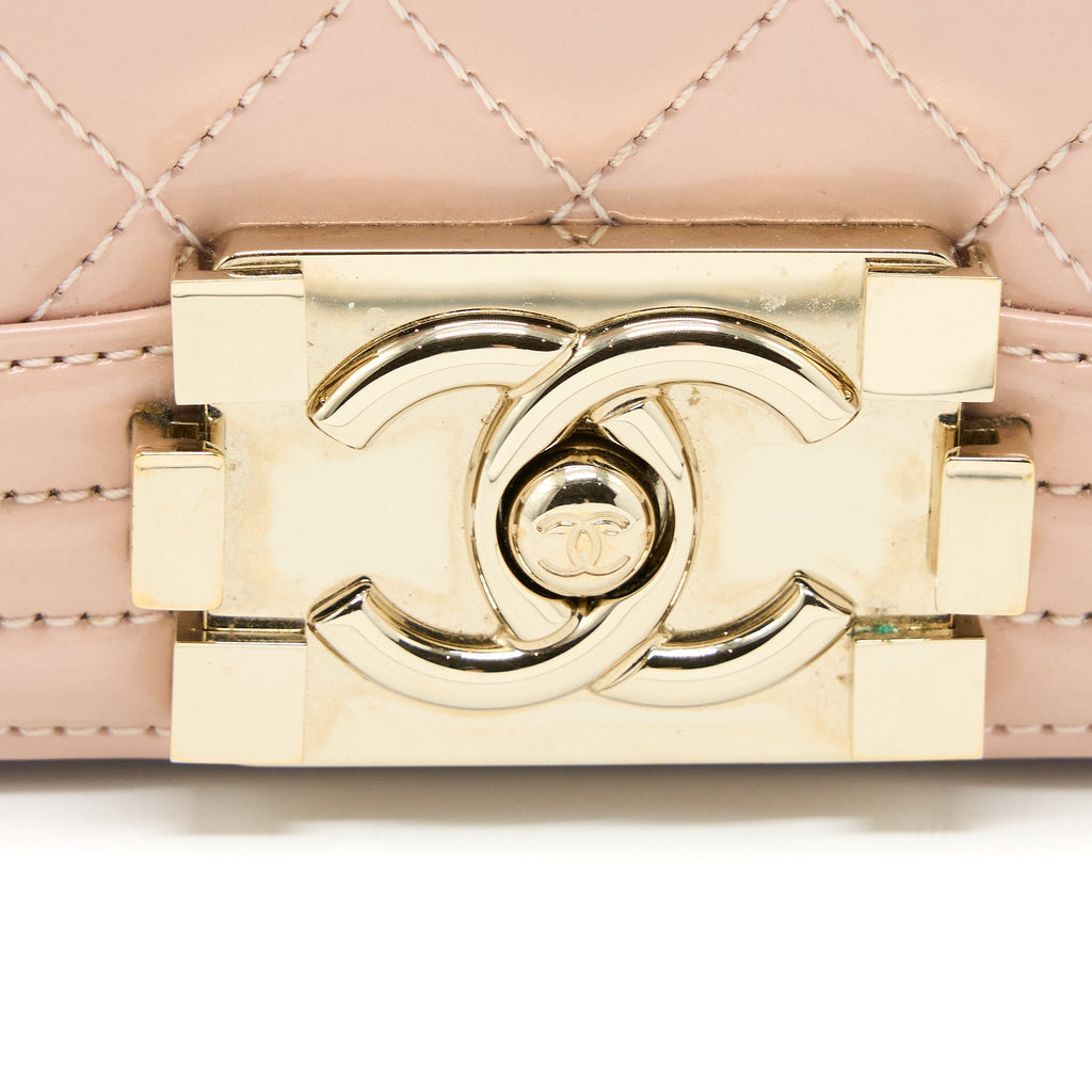 CHANEL SMALL BOY BAG PATENT LEATHER LIGHT PINK LGHW