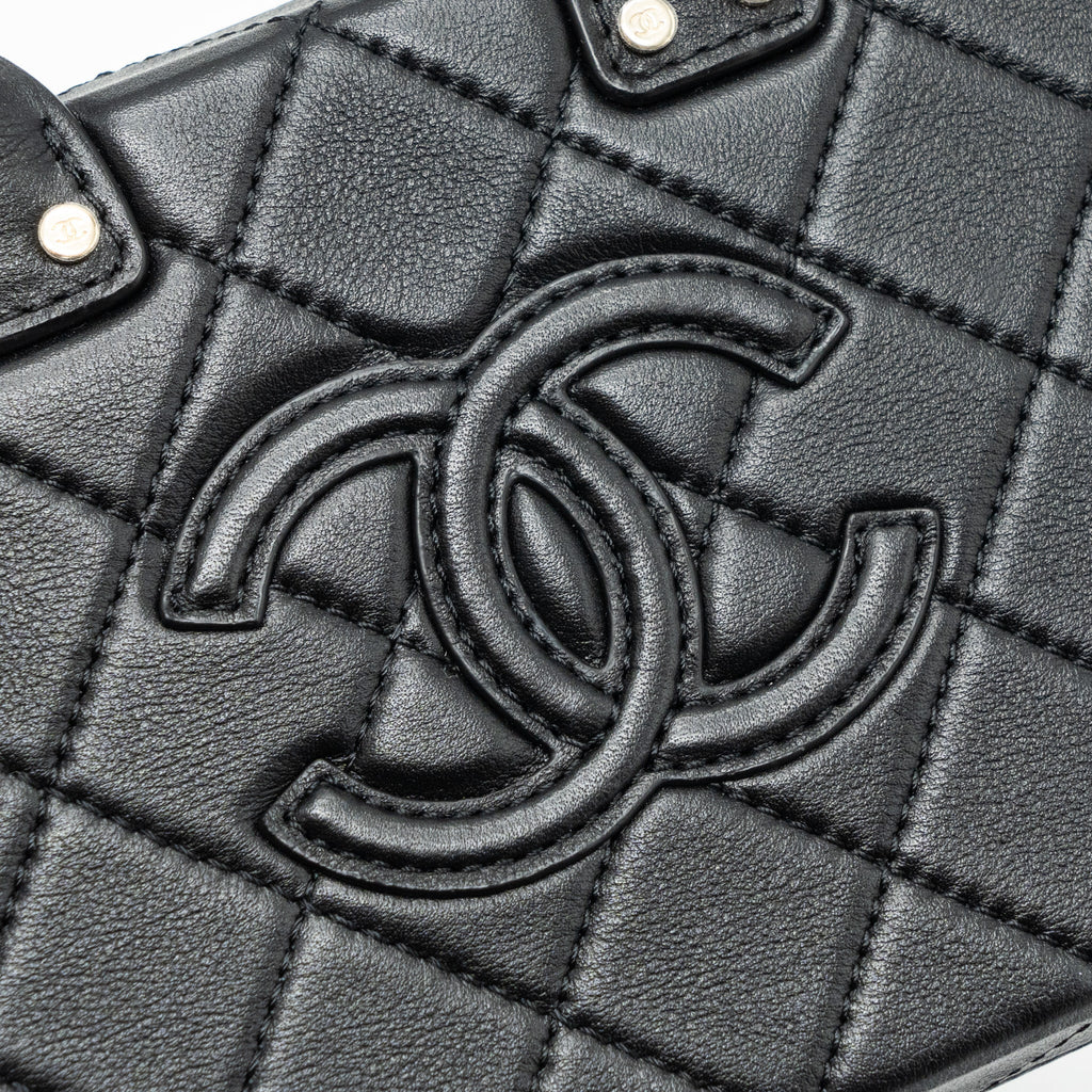 CHANEL 22B TOP HANDLE SMALL VANITY CASE CALFSKIN BLACK GHW(MICROCHIP)