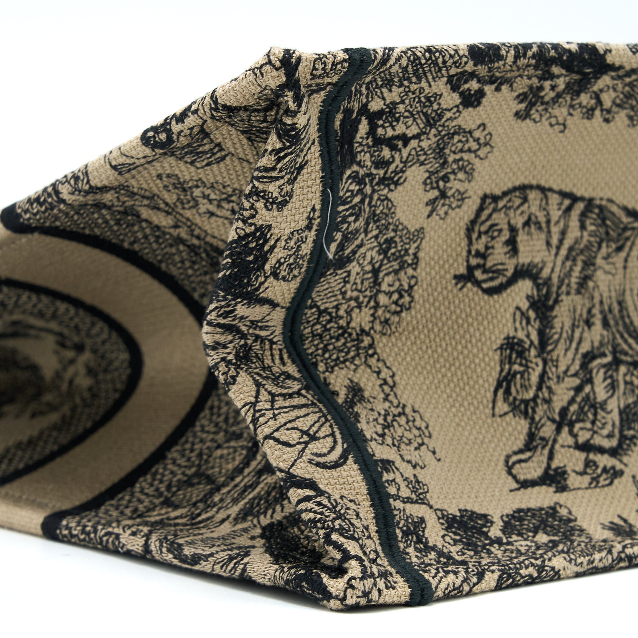 DIOR MEDIUM DIOR BOOK TOTE TOILE DE JOEY EMBROIDERY BEIGE